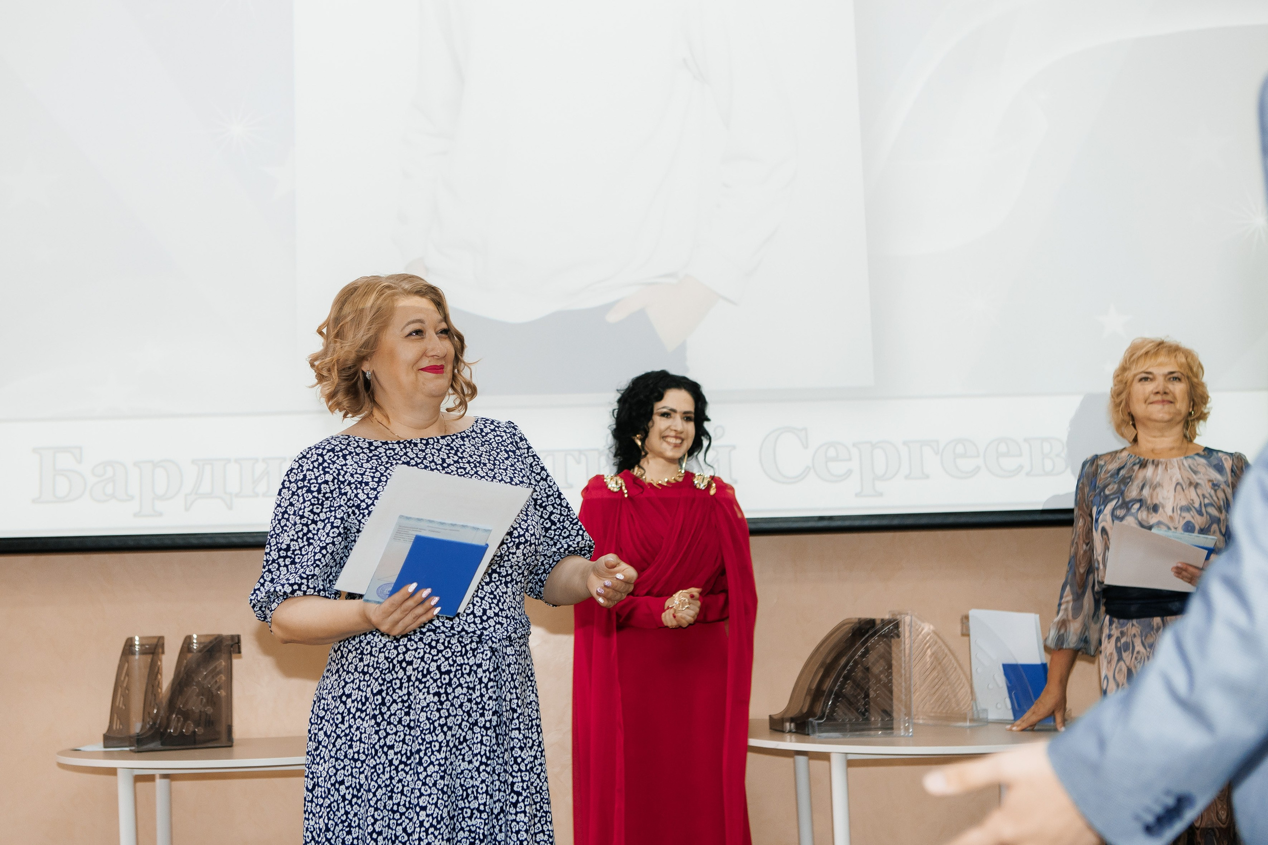 Выпускной Гимназия 12 2024 г. Свадебный и портретный Фотограф в Липецке Дмитрий Котюков