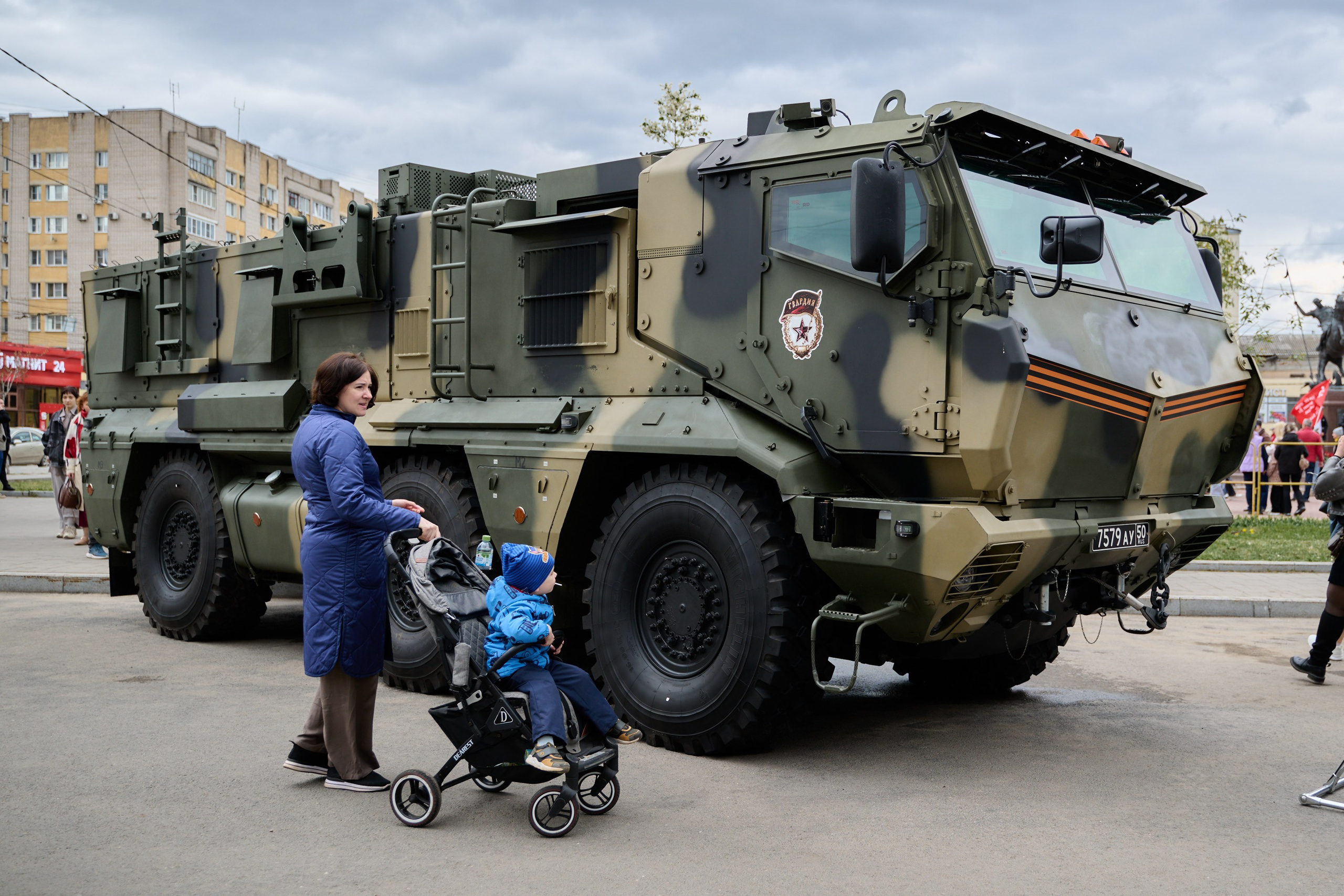 Празднование 9 мая в Иваново. Фотограф в Иваново: Каталожная съемка одежды и постельного белья, Wildberries