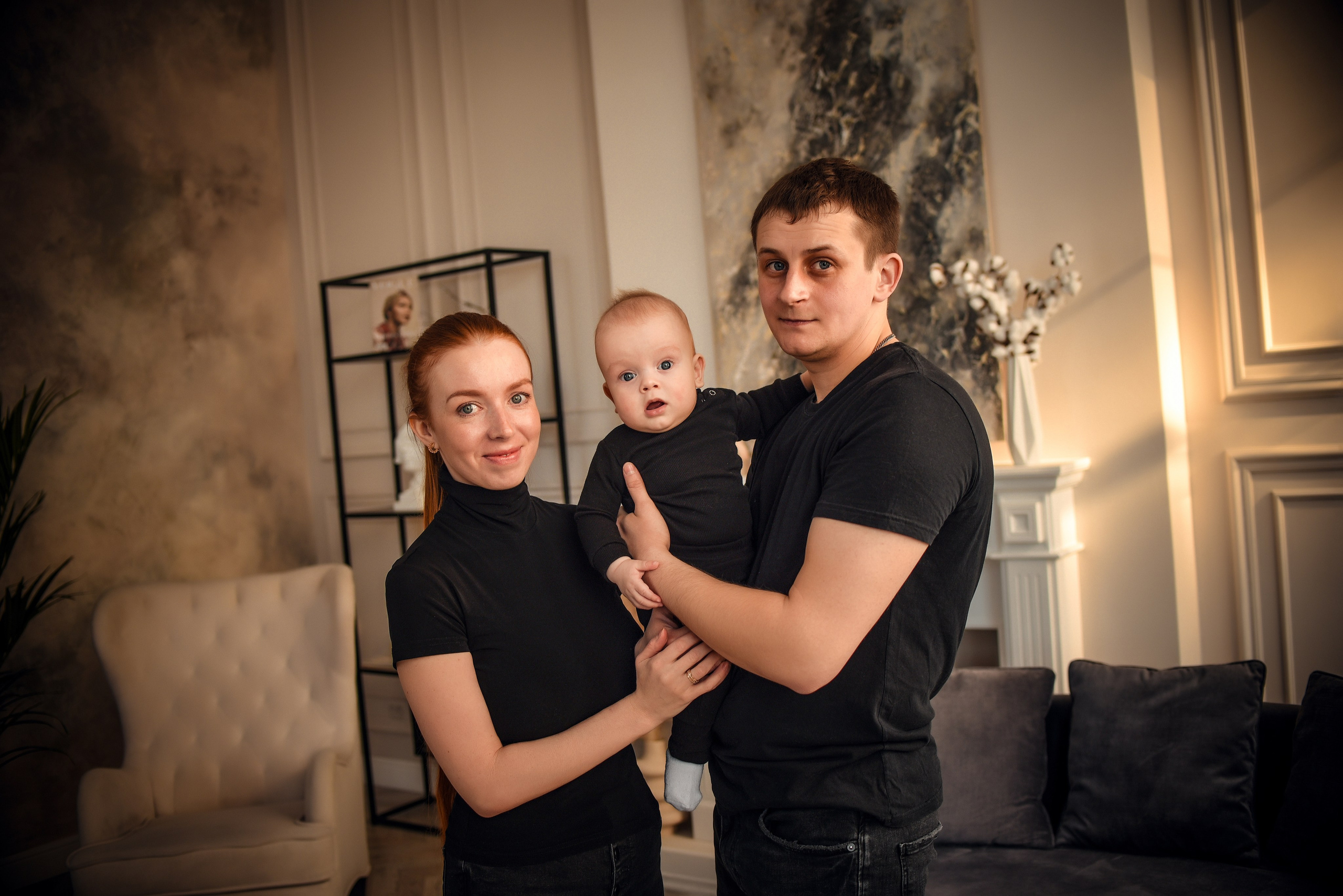 Семейная студийная фотосессия 3. Свадебный, семейный, детский, контент фотограф в Омске Максим Ильин