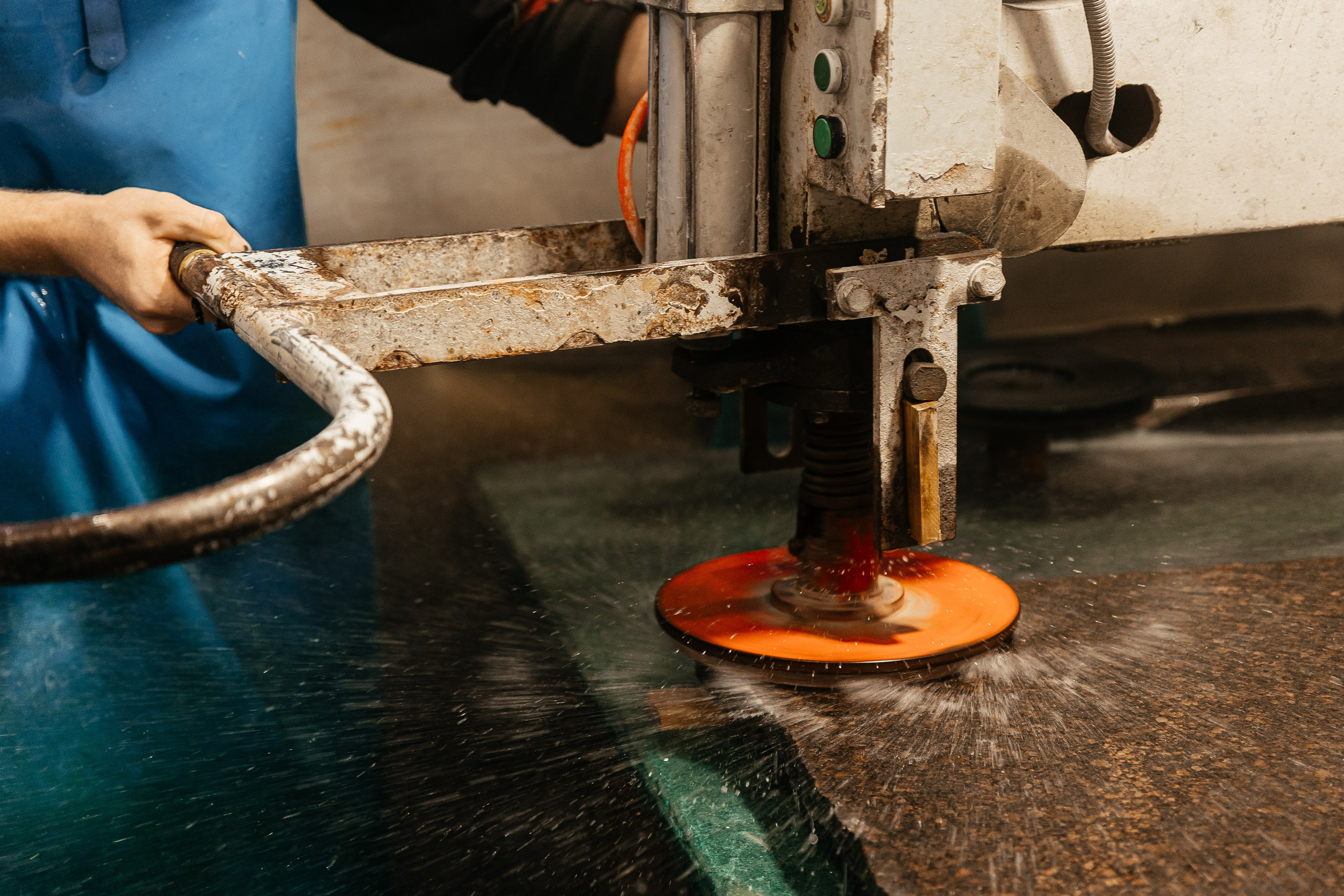 Камнеобрабатывающий завод. Ваш самый лучший фотограф!