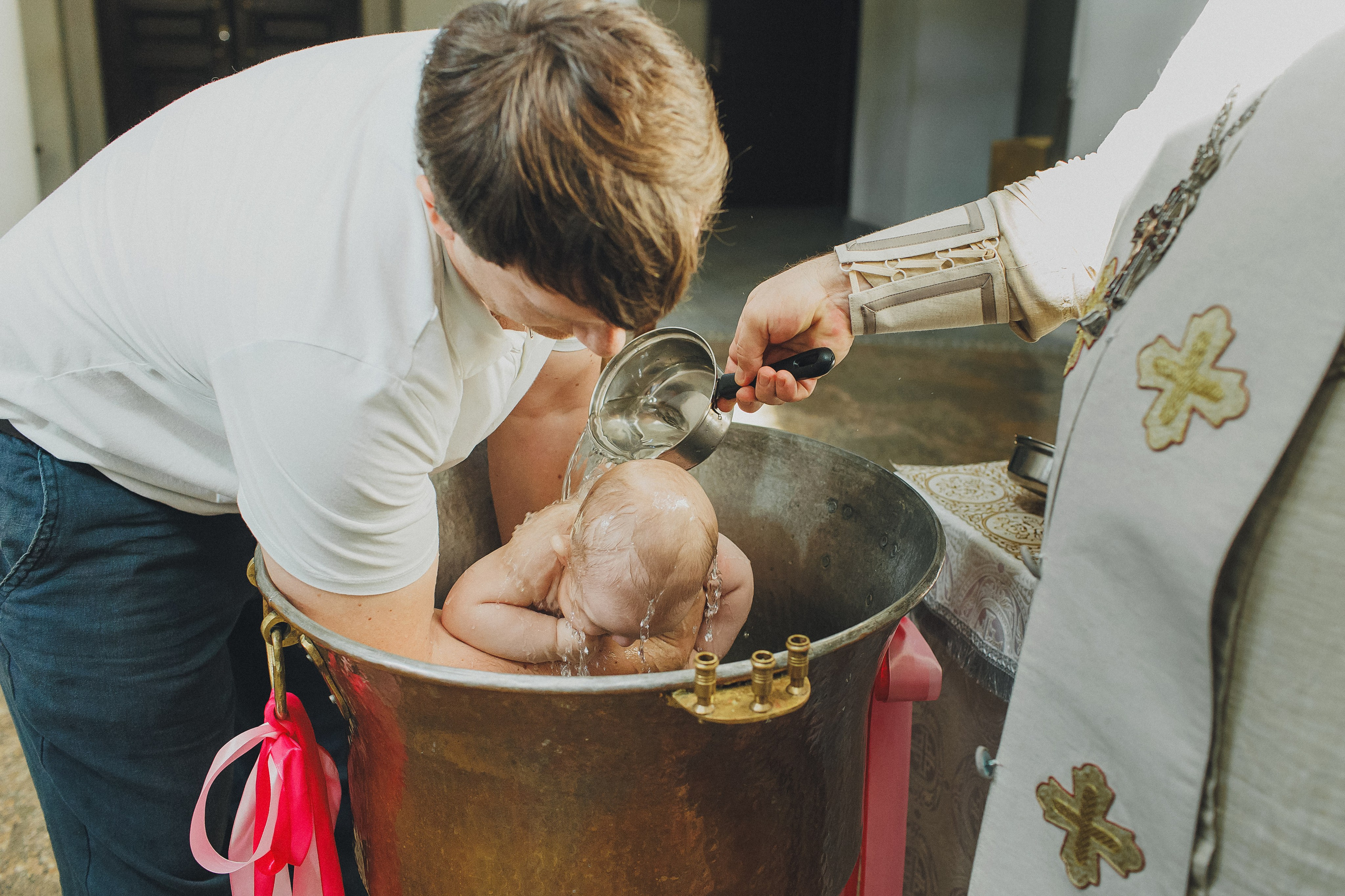 Фотосъемка таинства крещения в Некрасовке. Фотограф в Москве и Люберцах Анна Ушакова