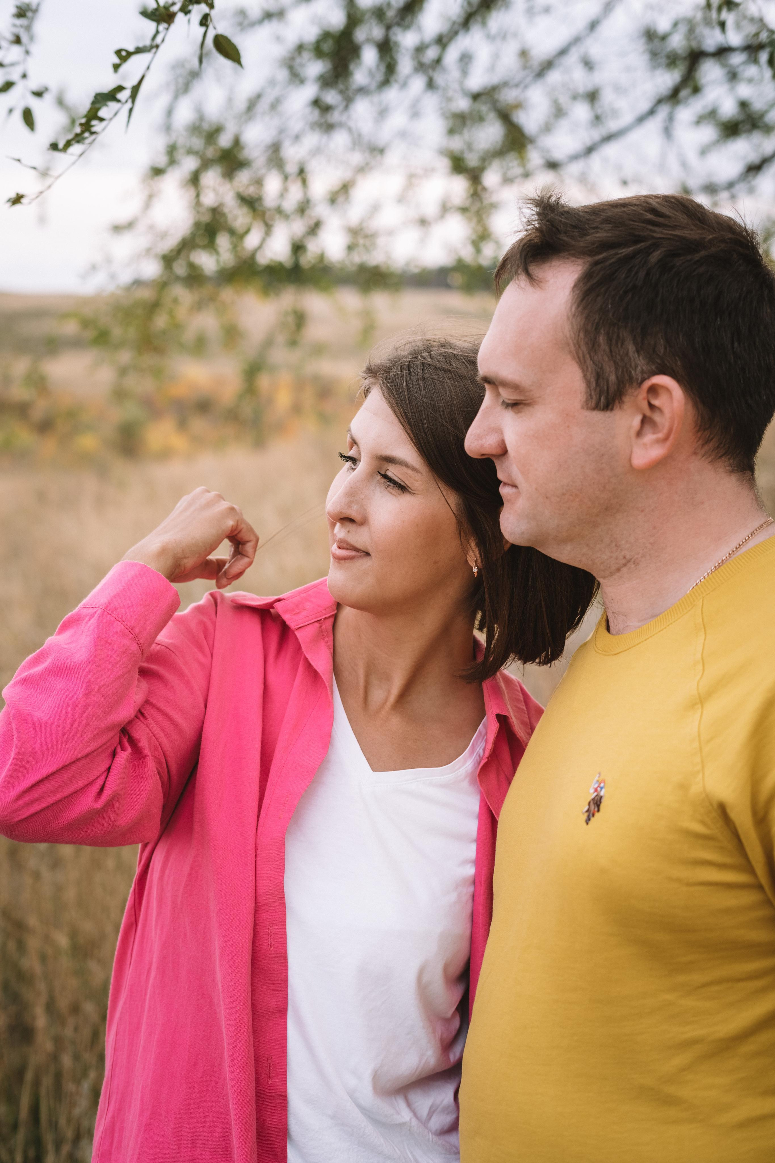 Прогулка по берегу Волги. Семейный фотограф СПб Анастасия Василь. Фотосессия на годик