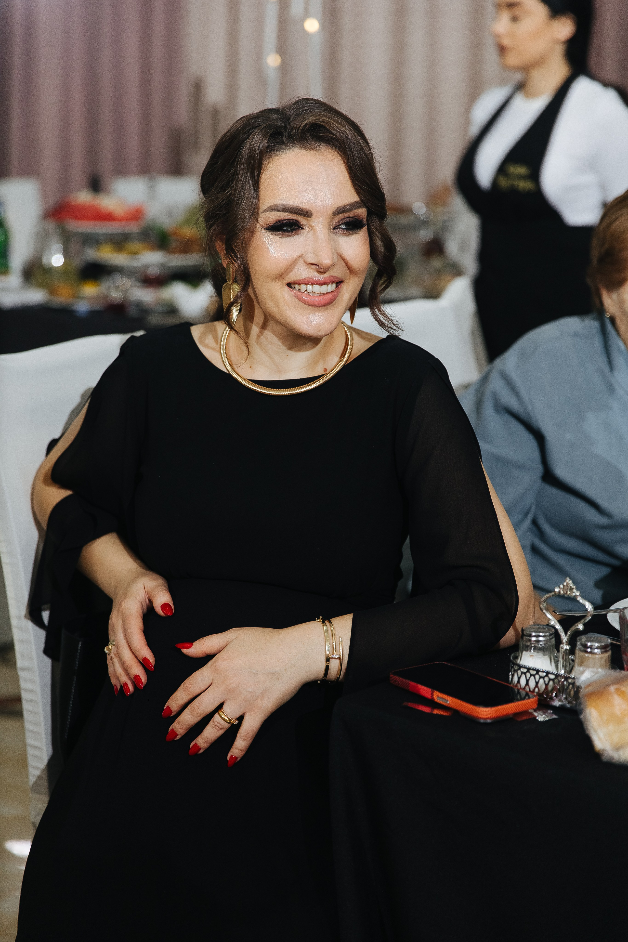 Ани и Назели. 35&5 День рождения, «Янтарь». Фотограф в Красноярске Надежда Воскресенская