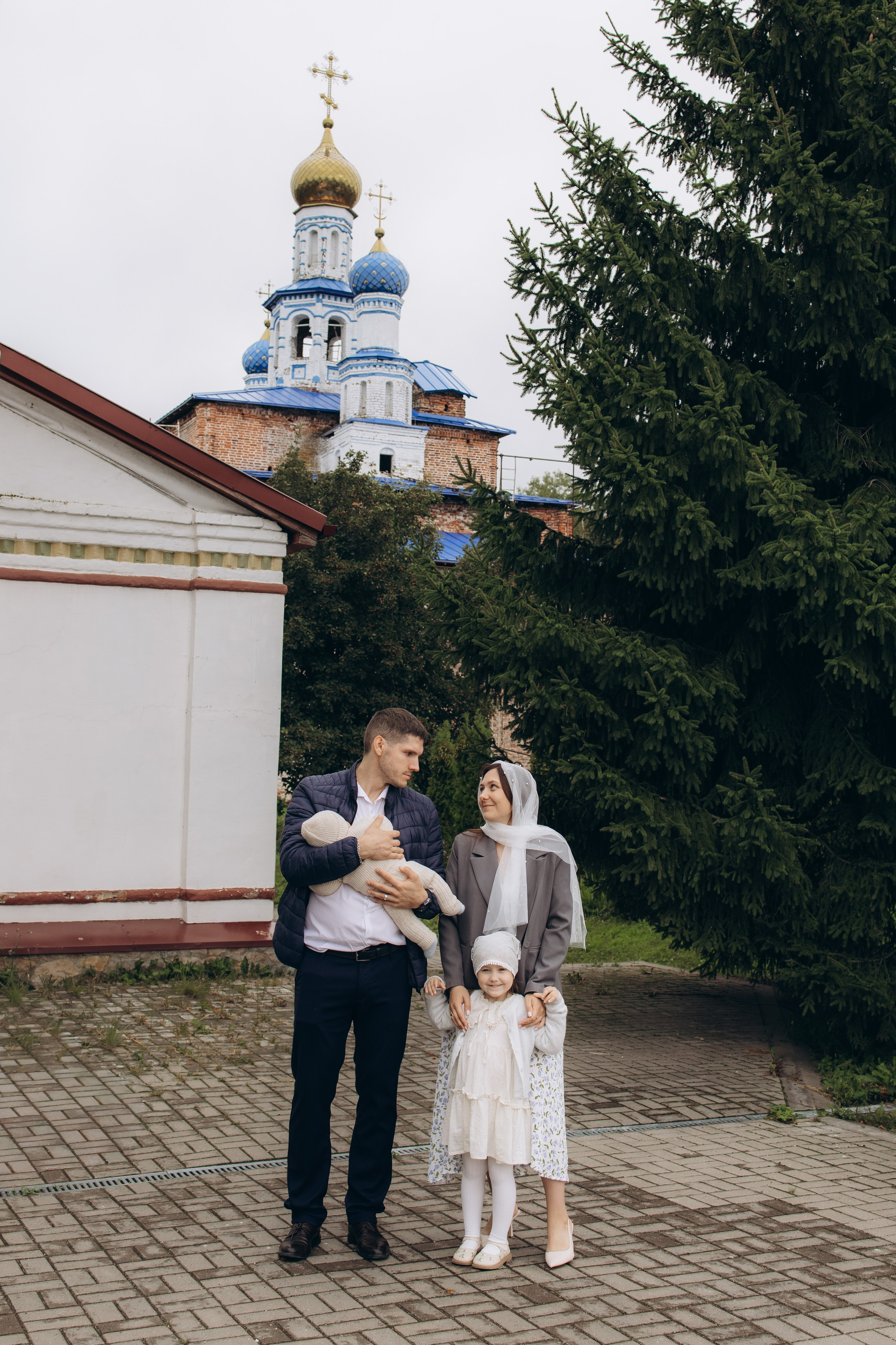 Таинство Крещения Степана в храме Воскресения Христова, с. Трубино (Калужская обл.). Надежда Стар семейный и церковный фотограф в Жукове и Калужской области