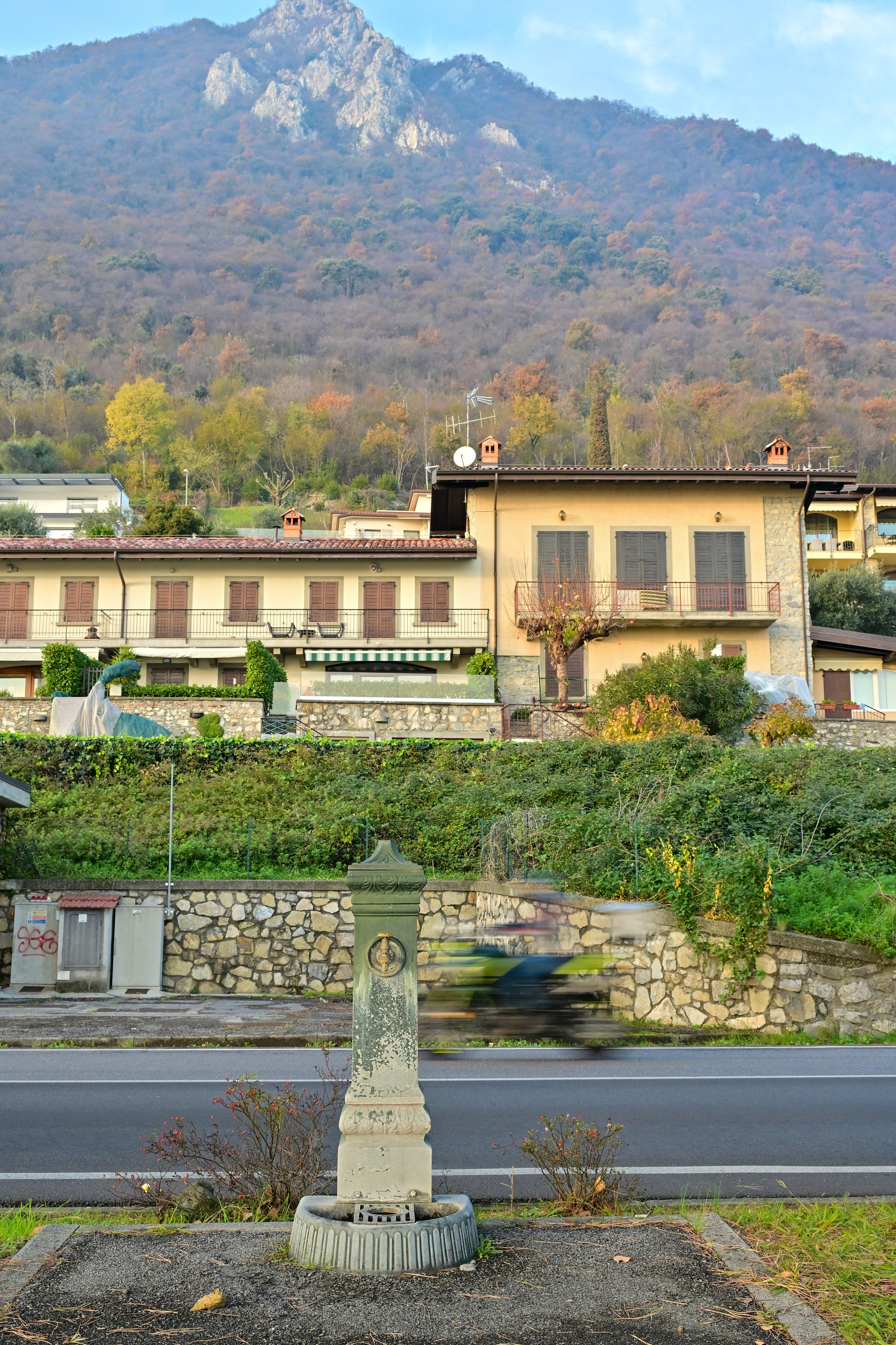 Lago d'iseo and hotel. Фотограф Минск