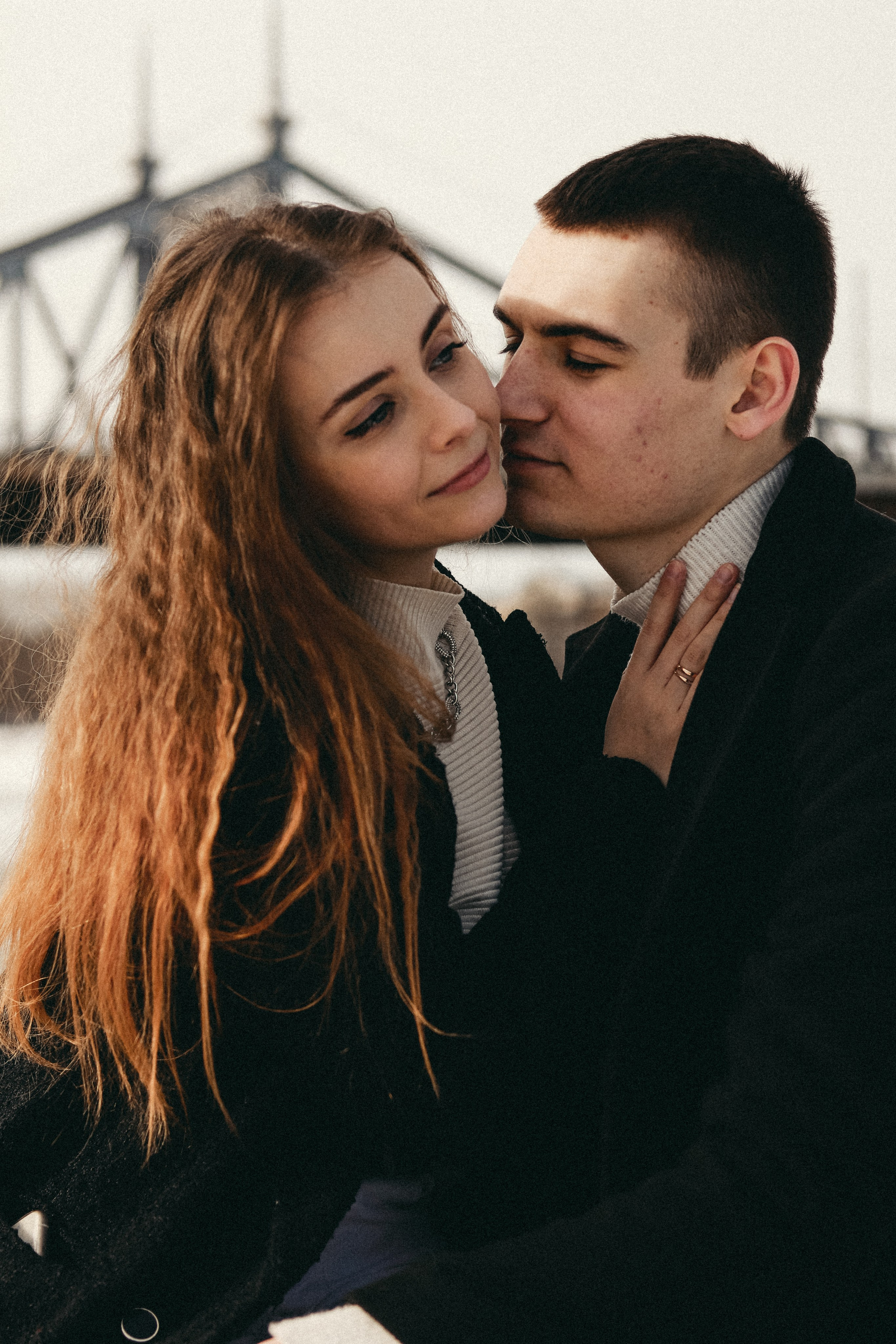 Парная фотосессия Елизавета & Николай на набережной в Москве. Индивидуальный, свадебный, и love-story фотограф в Москве