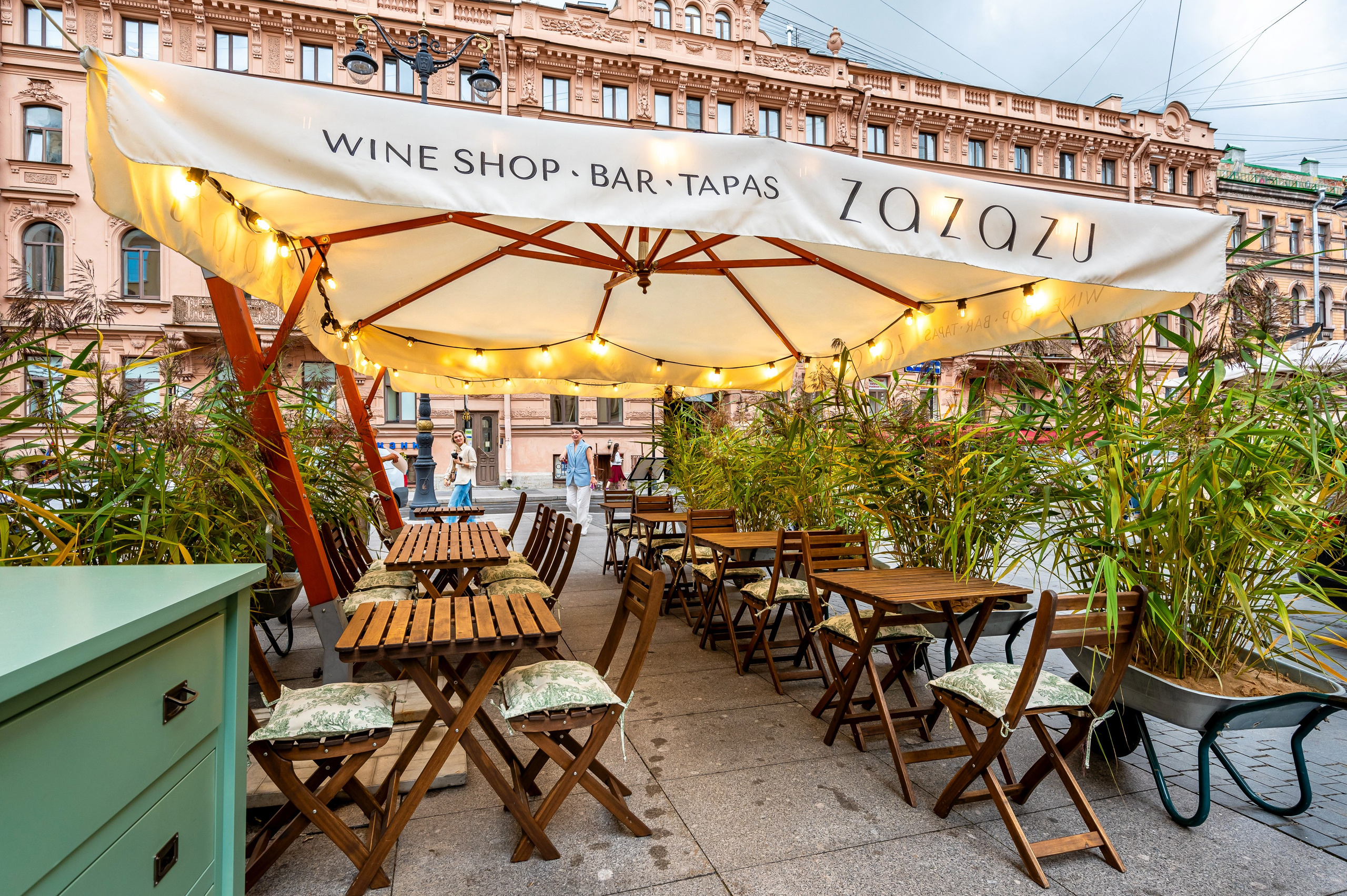 Винный бар ZAZAZU. Интерьерный фотограф. Фото- видеосъемка недвижимости Санкт-Петербург