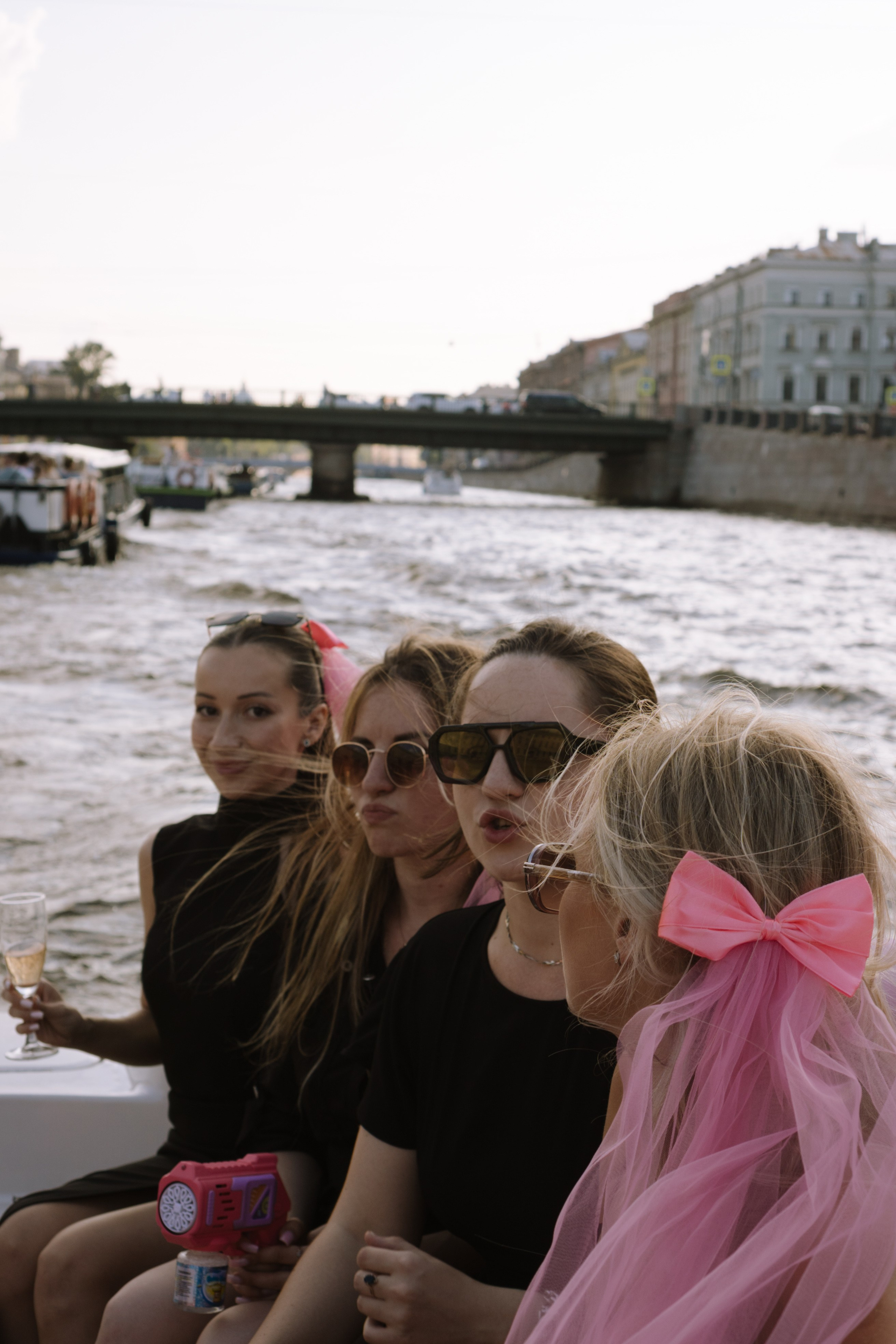 ДЕВИЧНИК НА КАТЕРЕ. Профессиональный фотограф, Санкт-Петербург — Виктория Богомолова