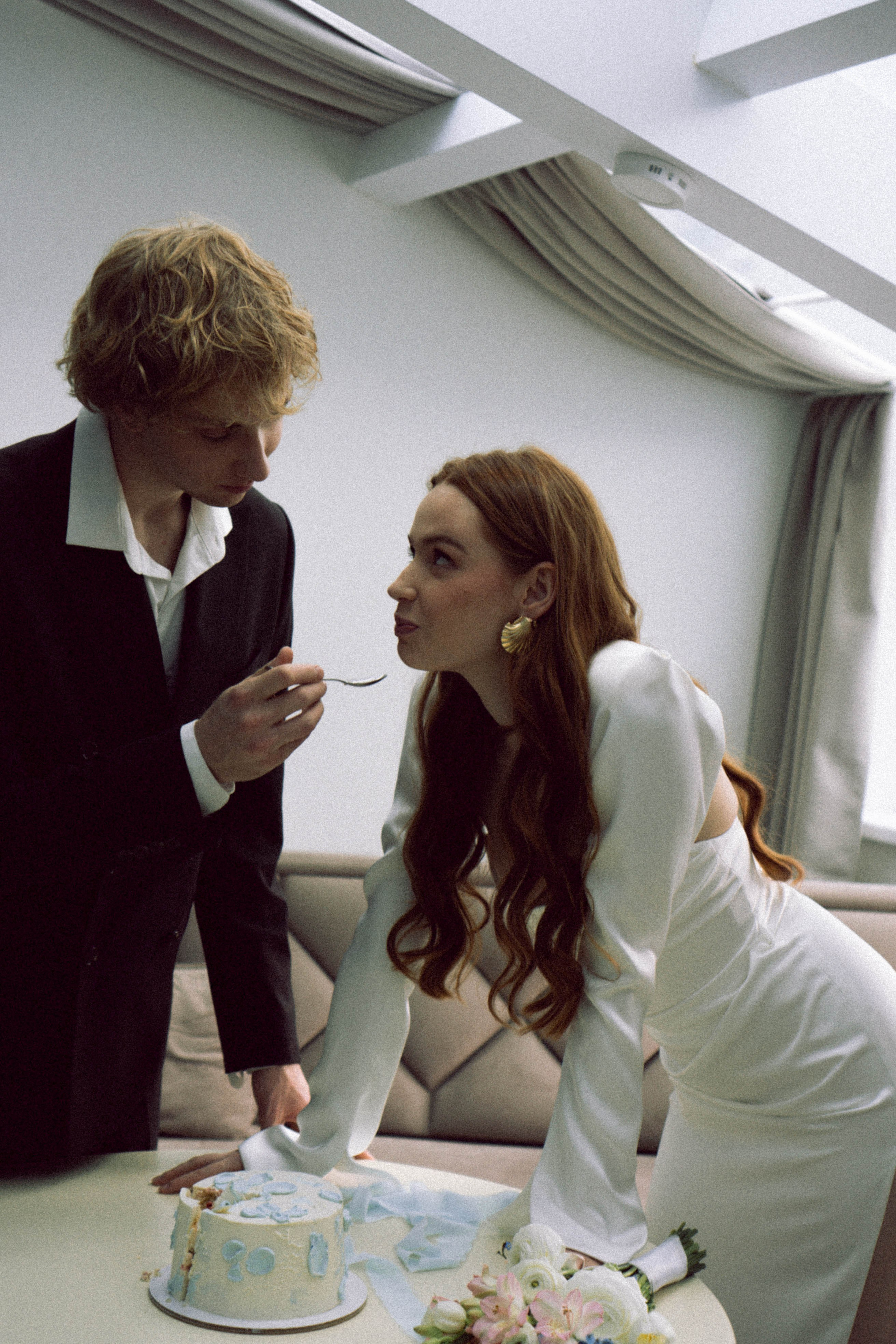 СВАДЕБНАЯ СЬЕМКА В ОТЕЛЕ. СБОРЫ ЖЕНИХА И НЕВЕСТЫ И ТАКЖЕ ТОР И ПОДГОТОВКА К ПРОГУЛКЕ. Профессиональный фотограф, Санкт-Петербург — Виктория Богомолова