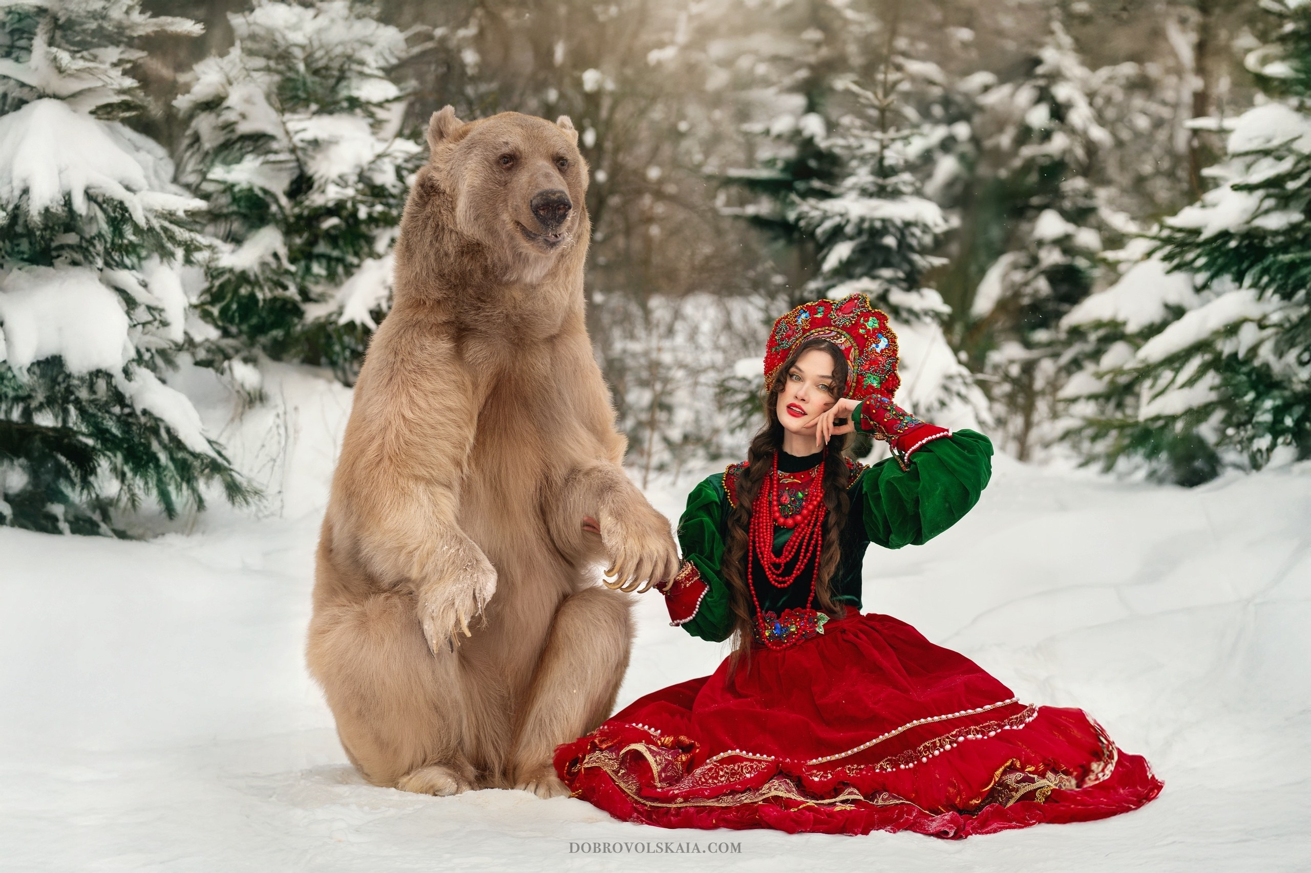 Катюша. Русские народные костюмы в Москве