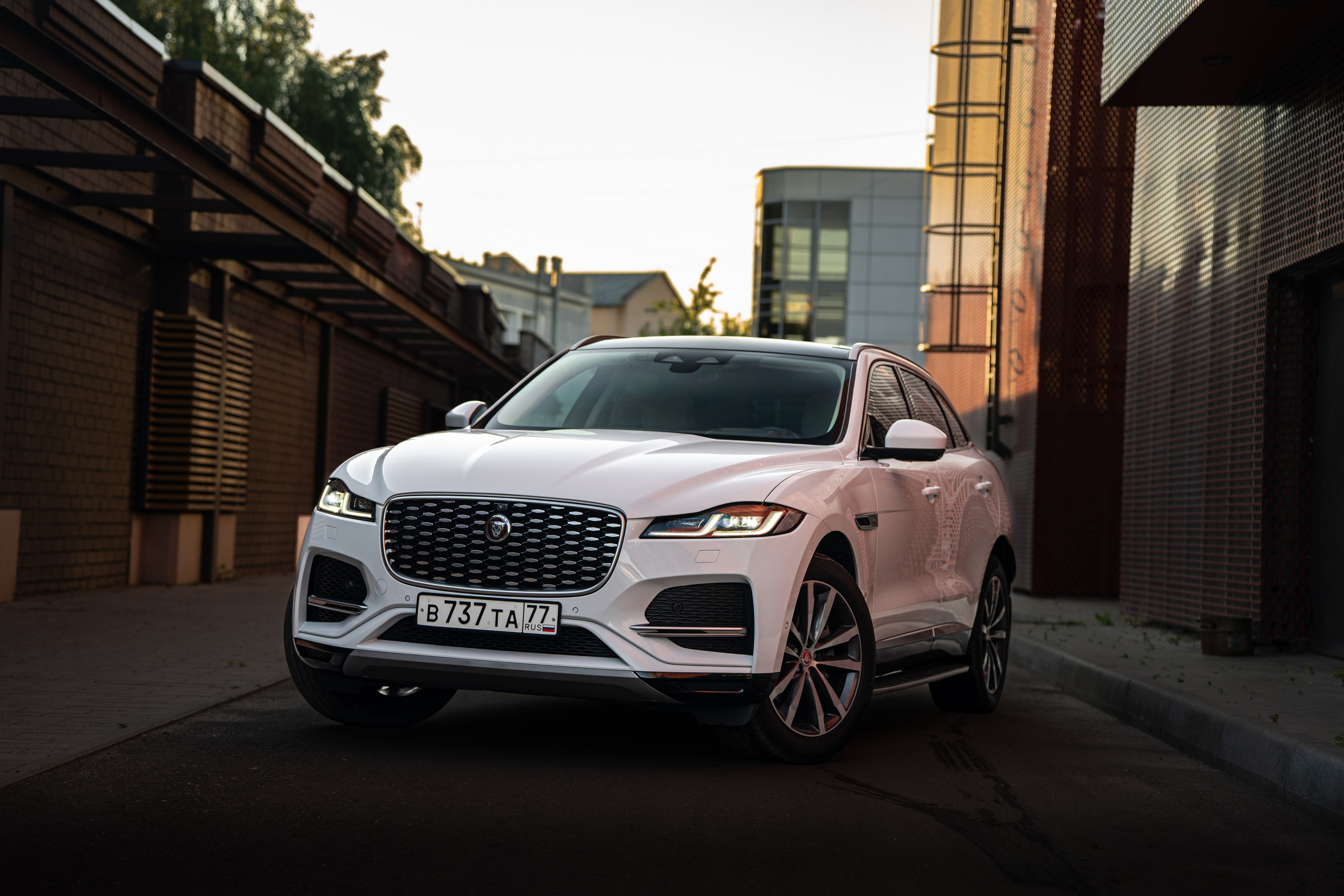 JAGUAR F-PACE. OZ Production