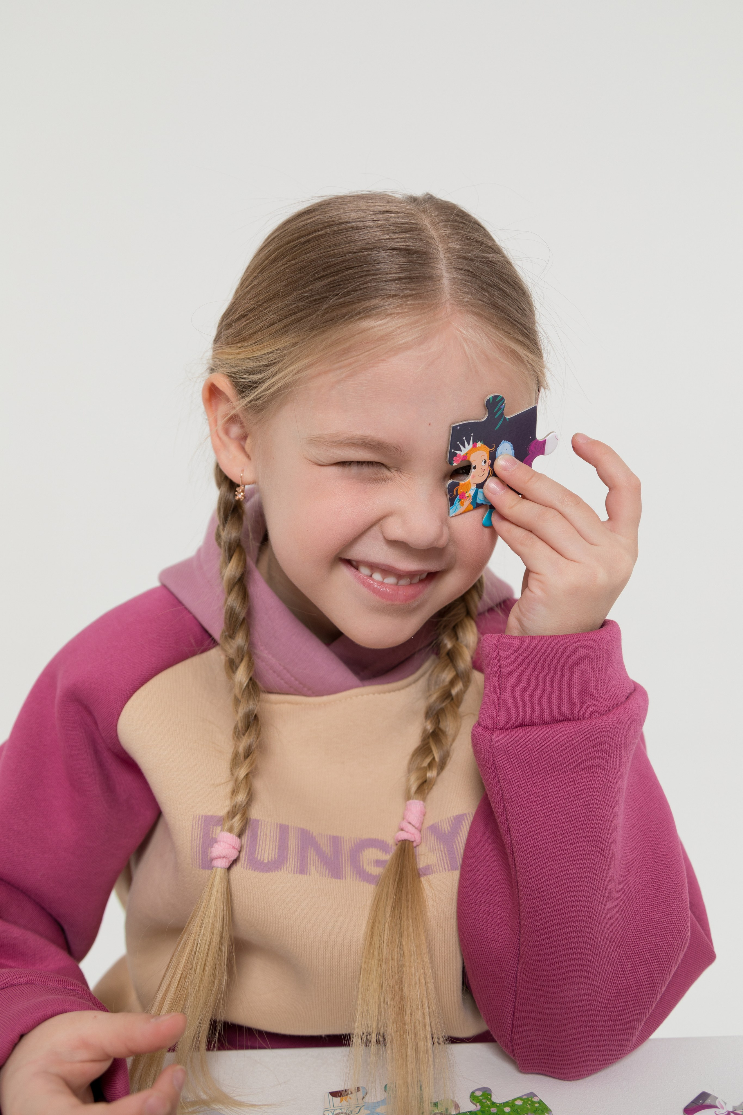 Имиджевая и каталожная съёмка для бренда детских пазлов. Детский и контент фотограф Надя Волкова Санкт-Петербург