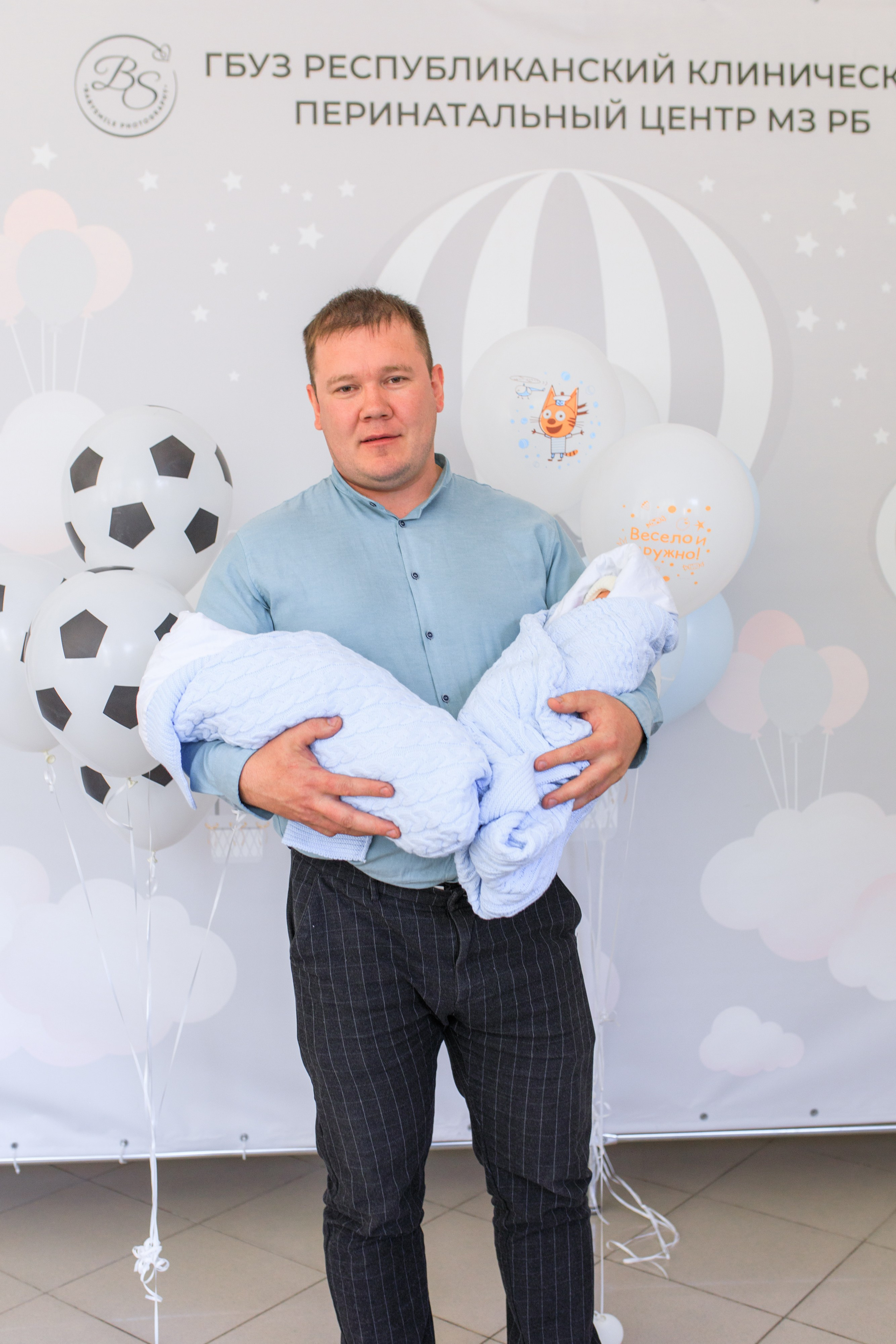 Съемка выписки из роддома. Фотограф в Уфе Ирина Идрисова