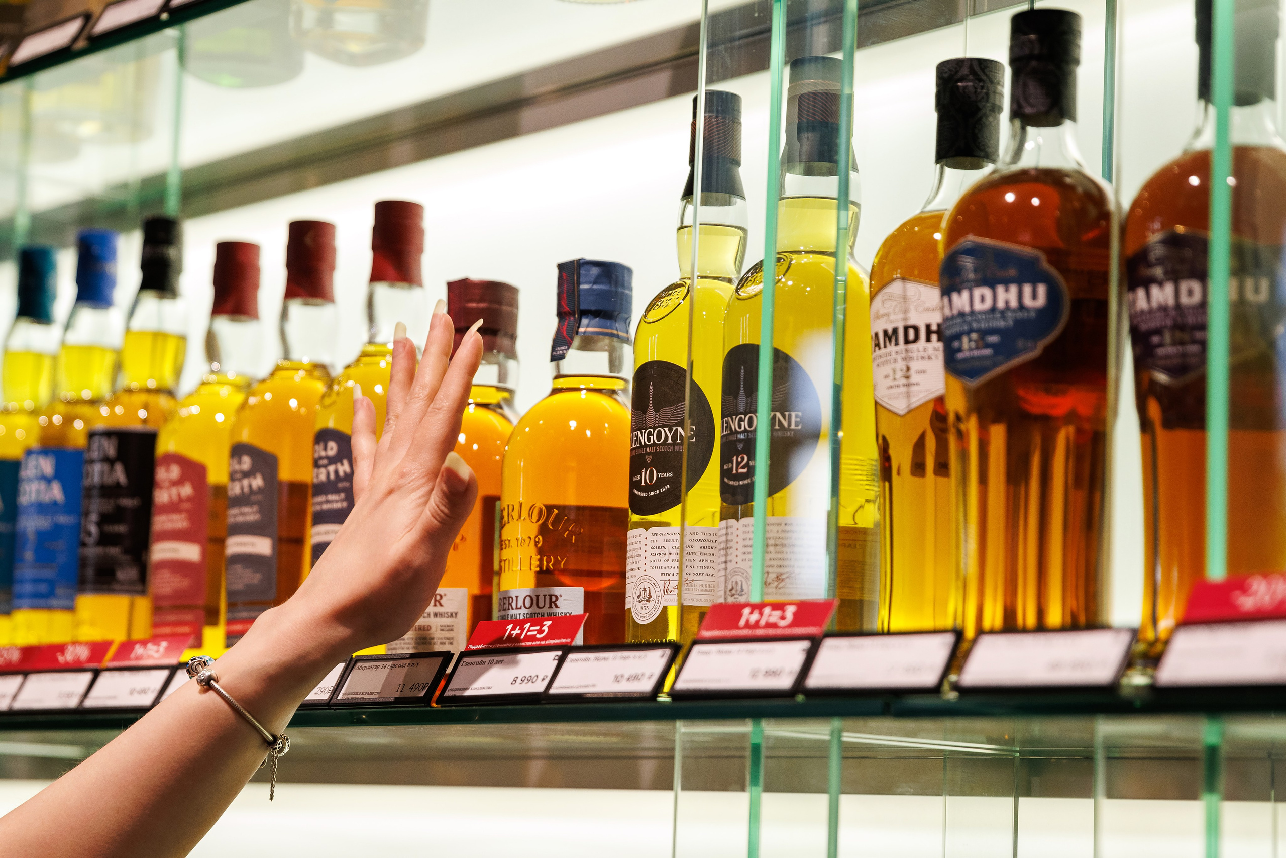 Презентация в SimpleWine. Репортажный Фотограф в Москве Александр Назаров