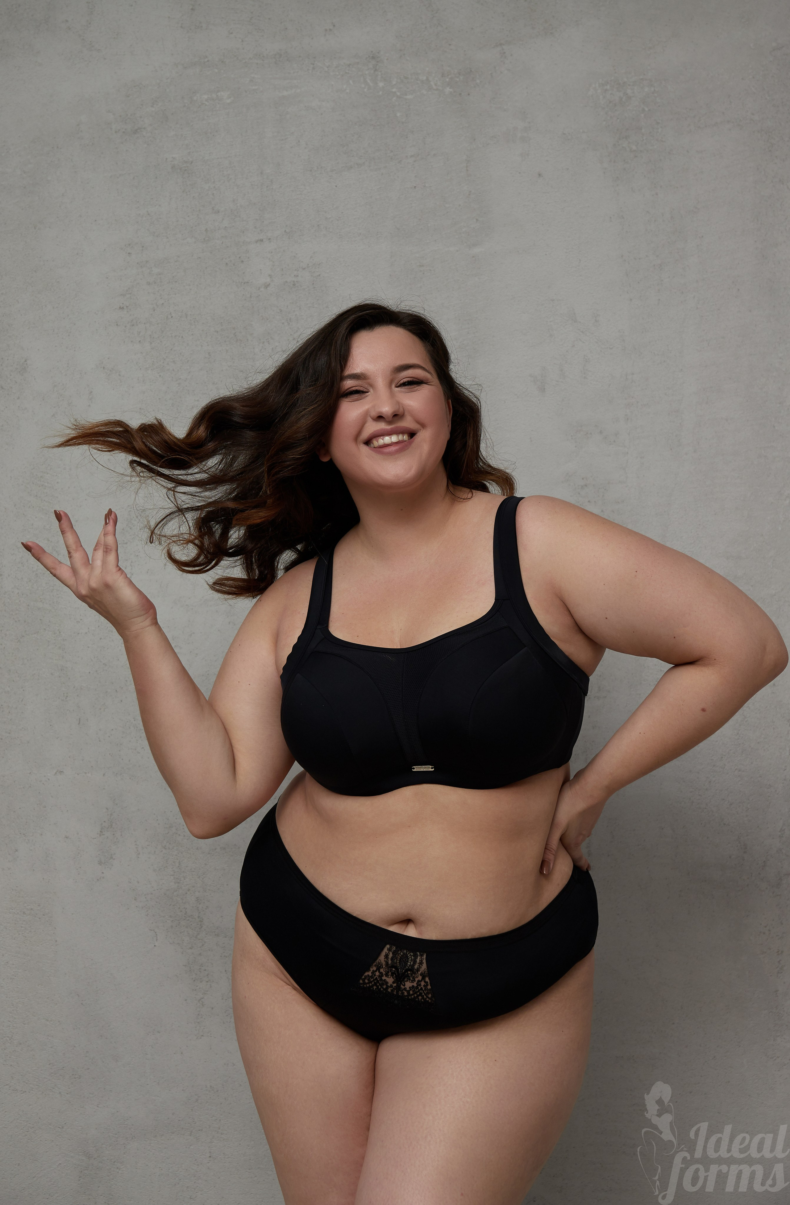 Дарья, 59-60 р-р, 172 рост. KED Production — продакшн из СПб. Создаём фото, видео и контент, который помогает брендам и селлерам продавать больше