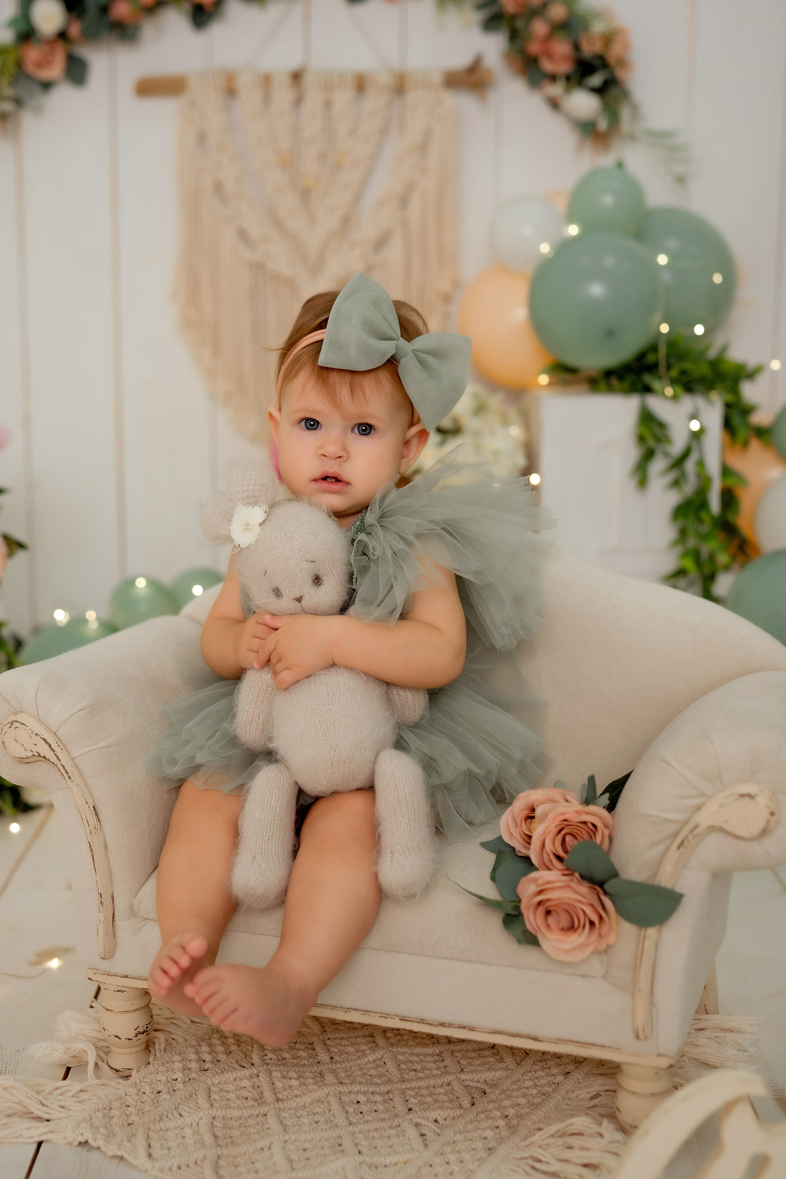 Классика для девочек. Детский и семейный фотограф в г. Ачинск Надежда Мелиоранская