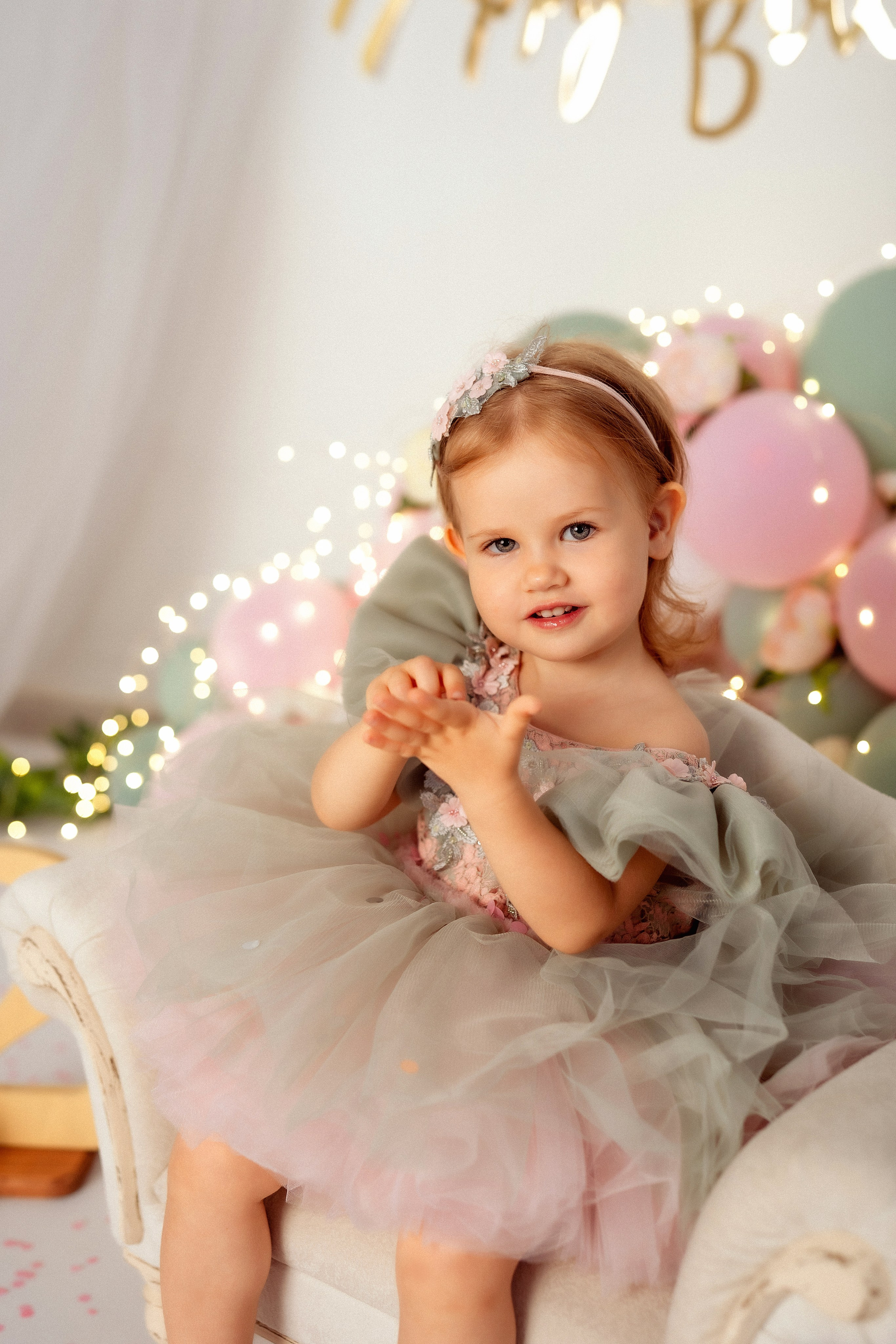 Классика для девочек. Детский и семейный фотограф в г. Ачинск Надежда Мелиоранская