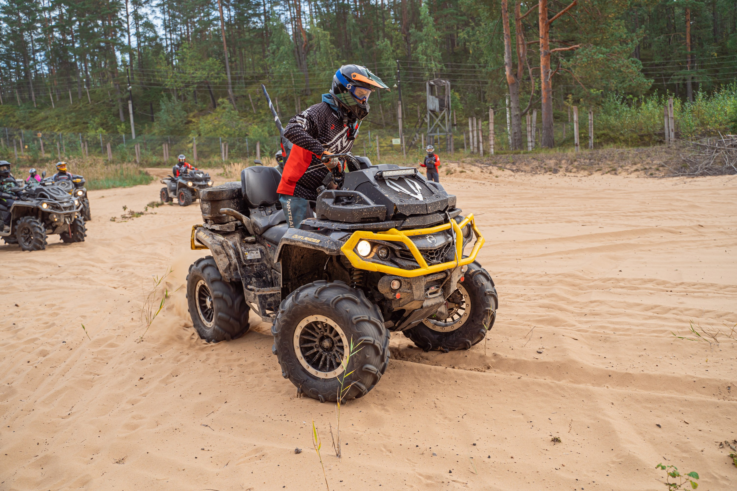 Квадровыезд —спортивный репортаж в Ленинградской области. Свадебный, семейный, портретный, репортажный фотограф в Санкт-Петербурге