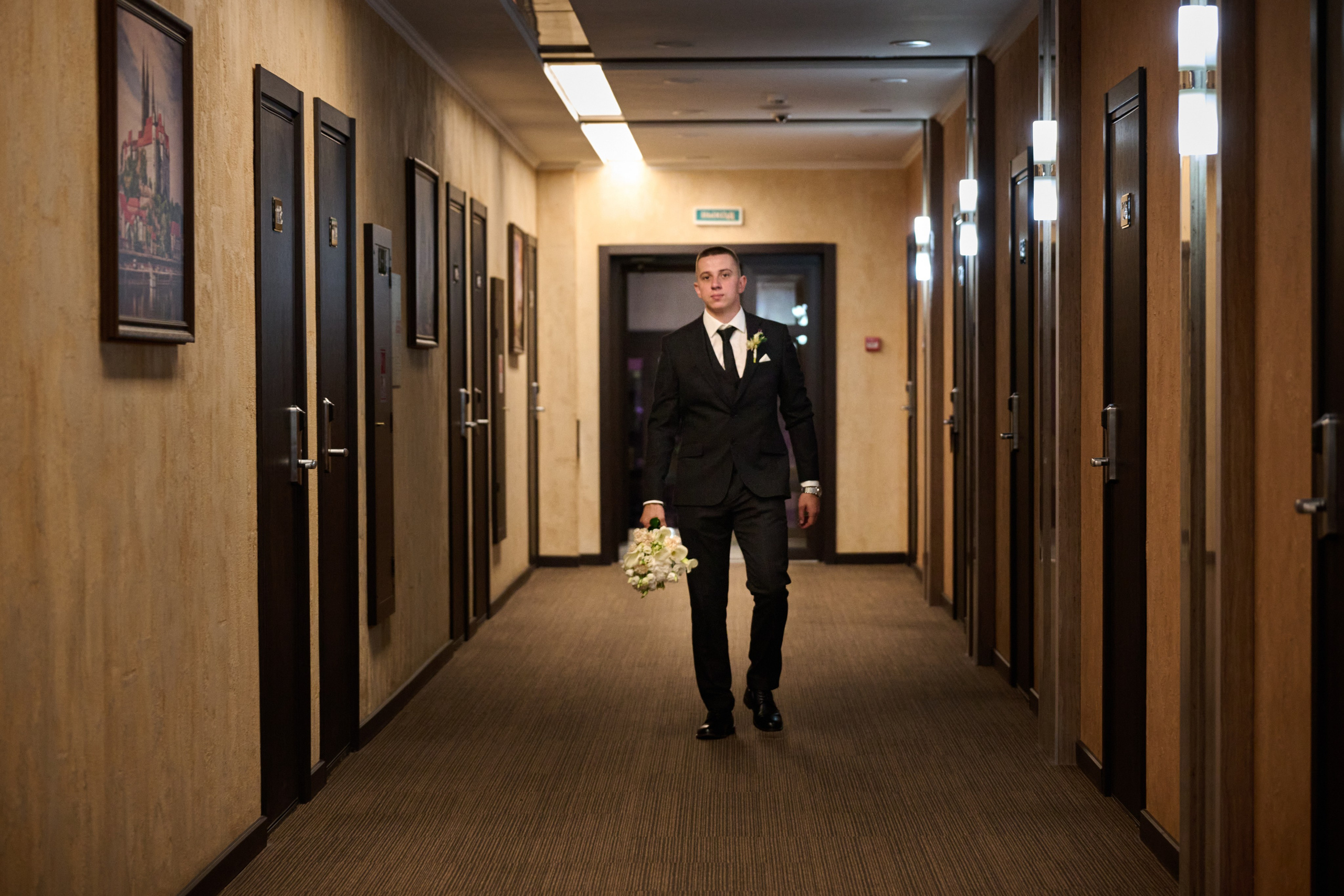 Свадебная фотосессия Никиты и Ангелины в Старом Осколе. Профессиональный фотограф Старый Оскол, Губкин — свадьба, венчание, крещение, юбилей и день рождения