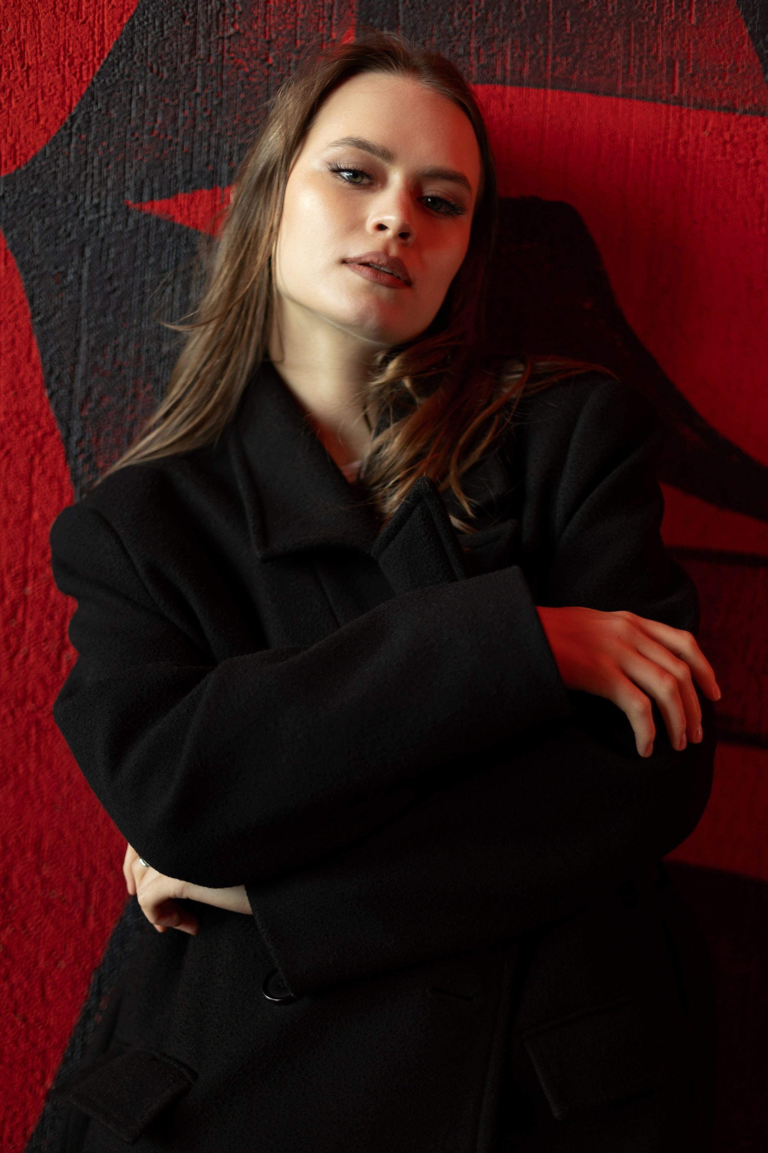 Фотосъемка девушки в пространстве Seno. Свадебный и портретный фотограф в Санкт-Петербурге Надежда Чечулина