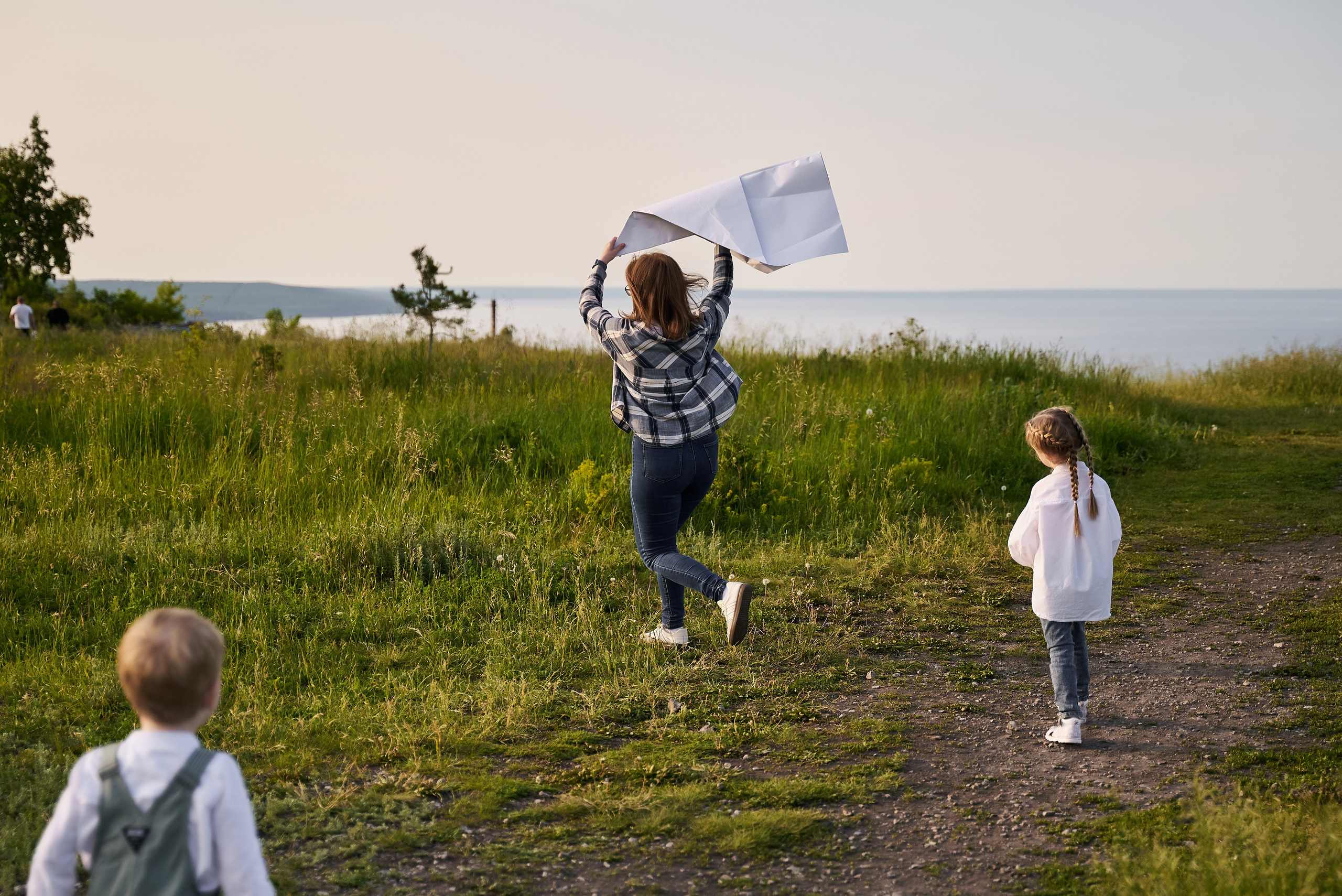 Летняя история. Бумажный самолёт. Детский и семейный фотограф Шемарова Ольга