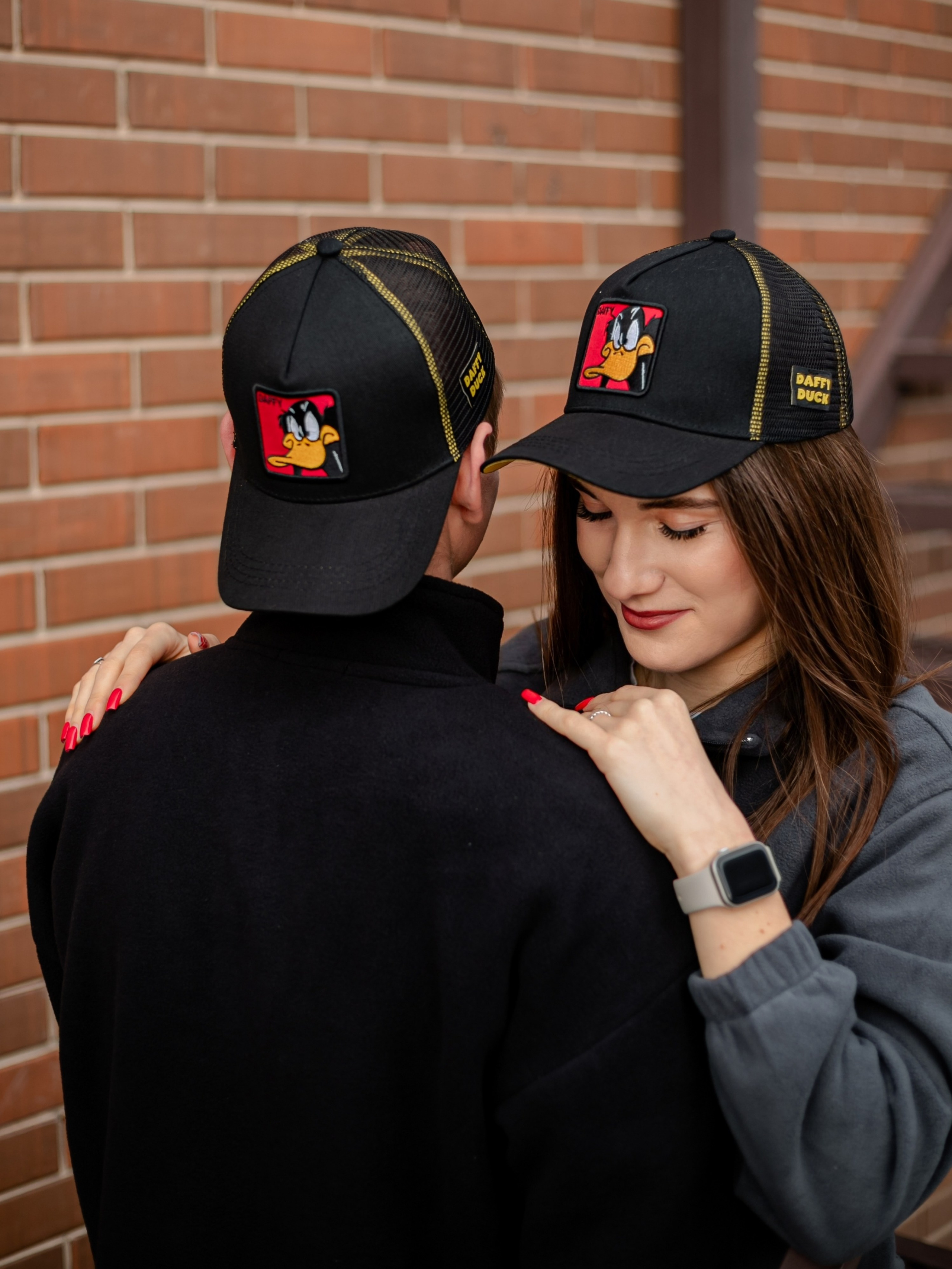 Бейсболки на моделях. Фотограф Неверова Катерина