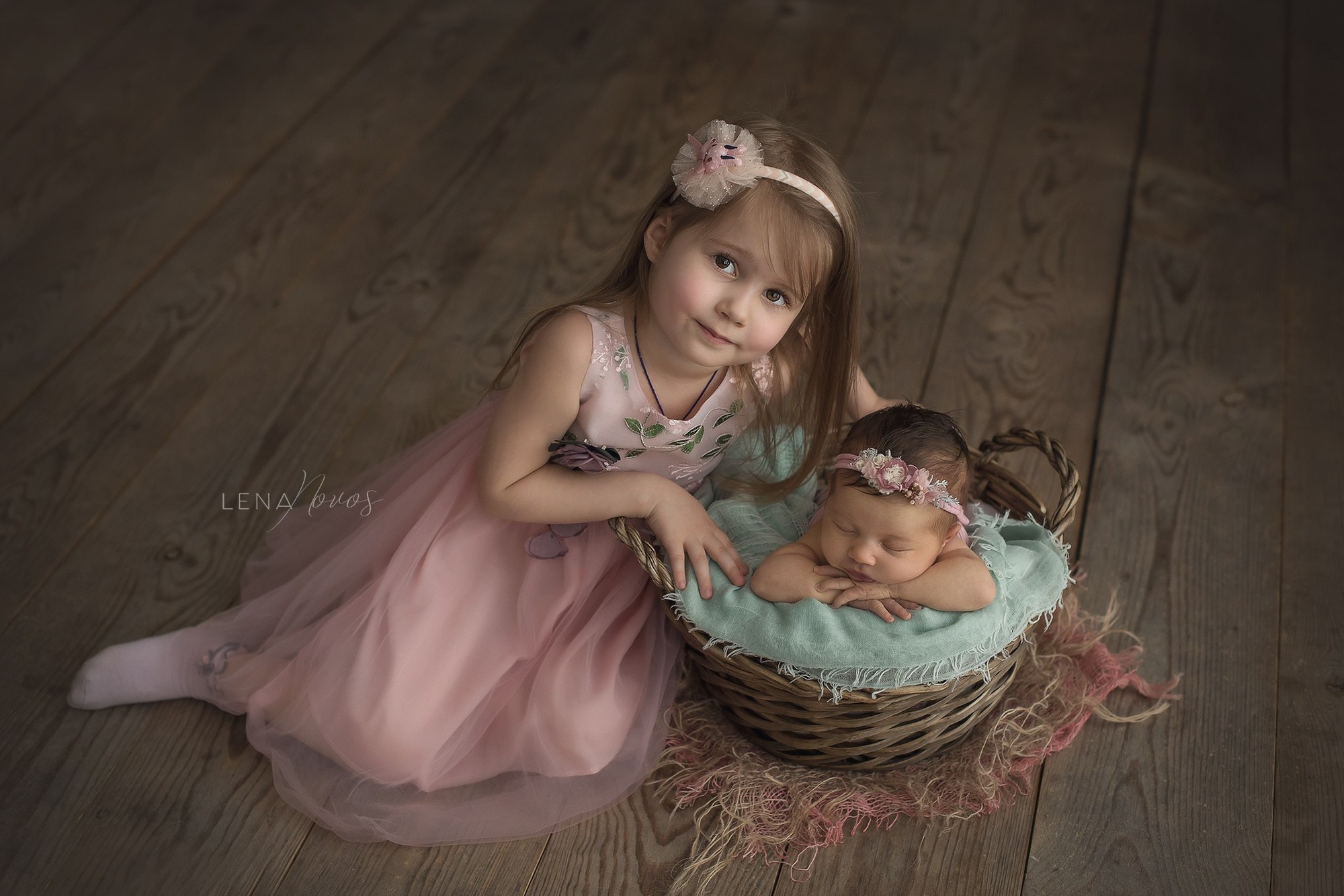 Новорожденные малыши владивосток. Детский и семейный фотограф Елена Новоселова в г. Владивосток