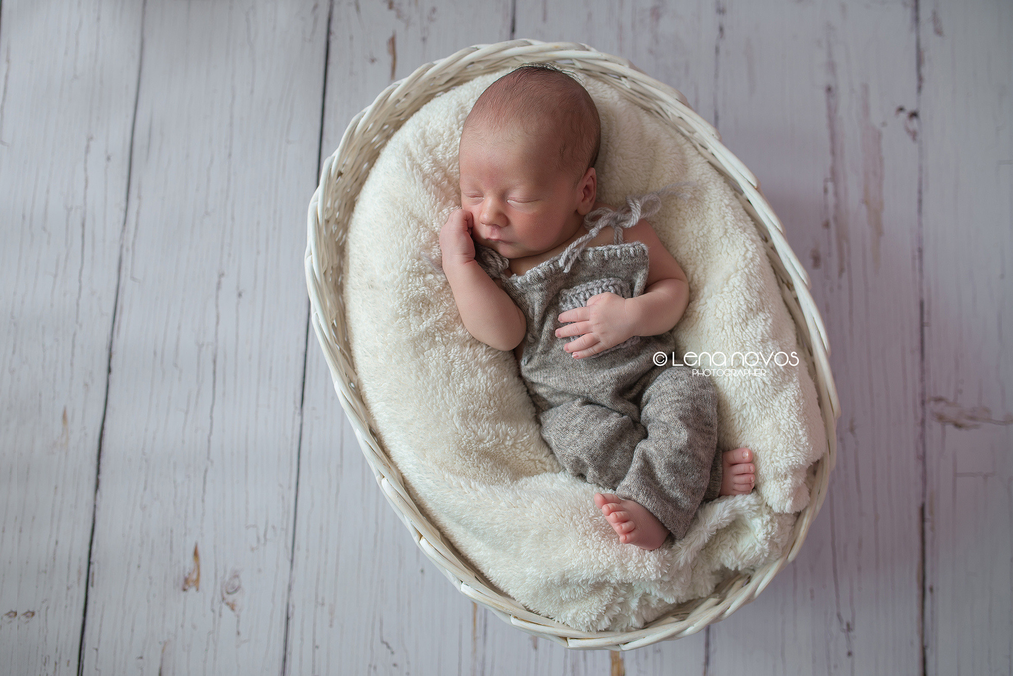 Ванечка, 12 дней. Детский и семейный фотограф Елена Новоселова в г. Владивосток