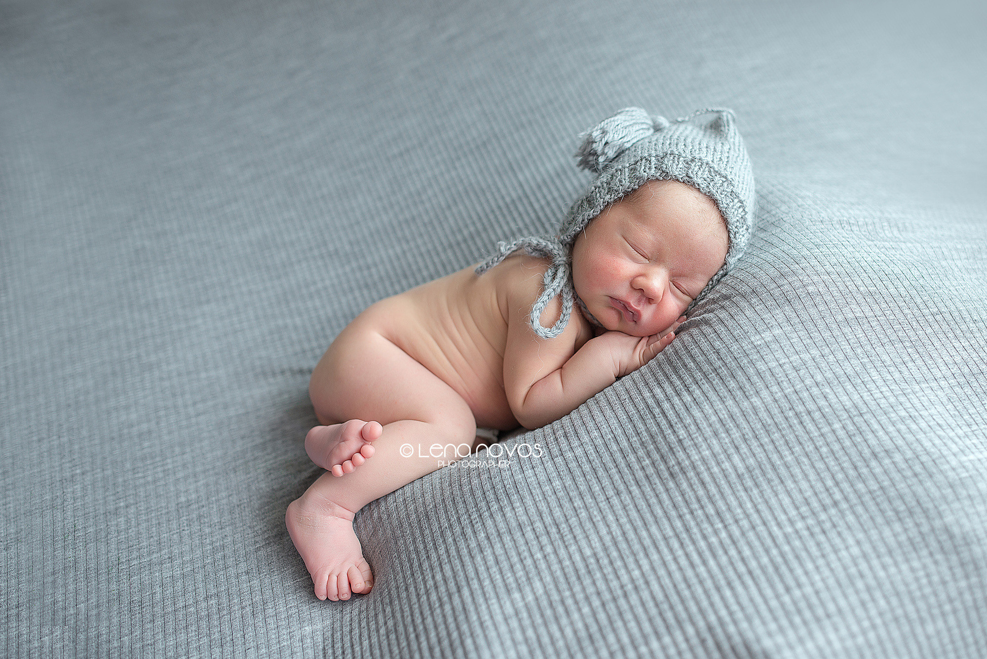 Ванечка, 12 дней. Детский и семейный фотограф Елена Новоселова в г. Владивосток