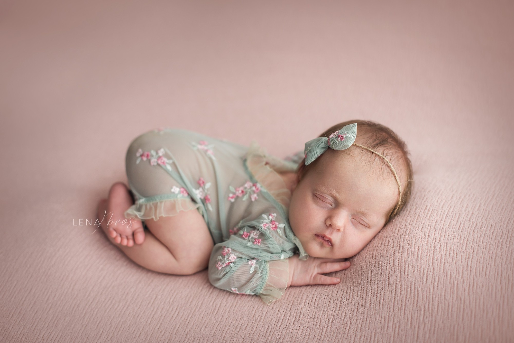 Новорожденные малыши владивосток. Детский и семейный фотограф Елена Новоселова в г. Владивосток