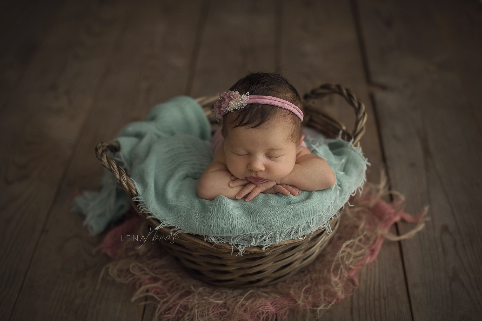 Новорожденные малыши владивосток. Детский и семейный фотограф Елена Новоселова в г. Владивосток