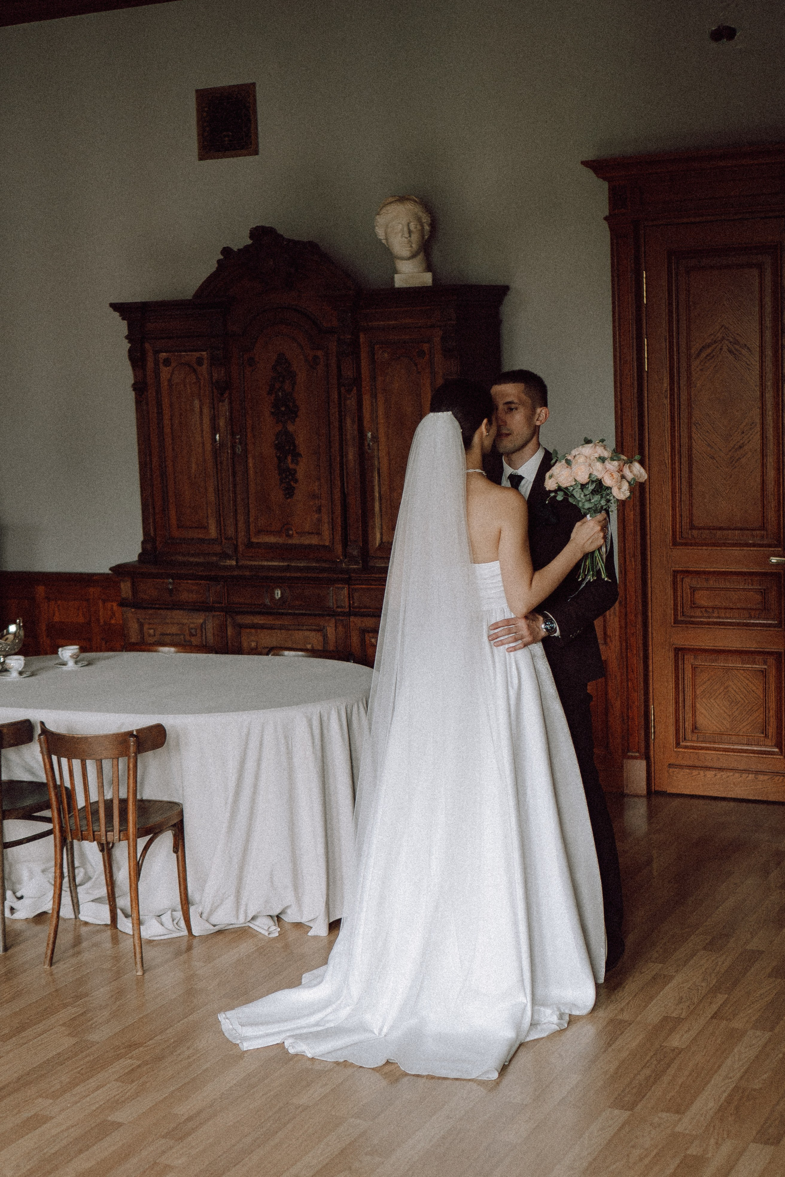 СВАДЕБНАЯ ПРОГУЛКА В САНТК-ПЕТЕРБУРГЕ (ИСАКИЕВСКИЙ СОБОР, ЗИМНЯЯ КАНАВКА, ЭРМИТАЖ И БОЛЬШАЯ МОРСКАЯ УЛИЦА). Профессиональный фотограф, Санкт-Петербург — Виктория Богомолова