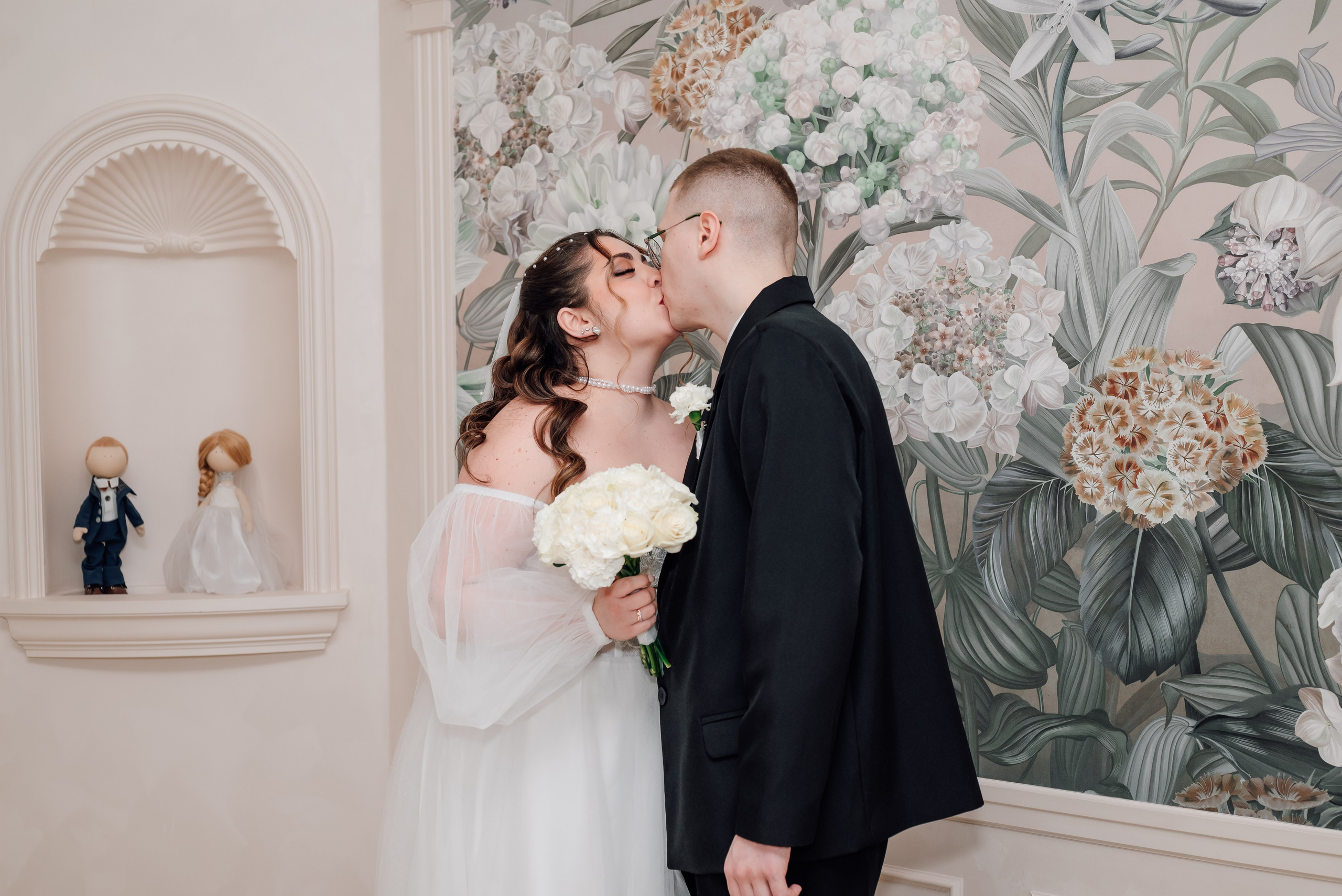 Свадьбы: ЗАГС. Фотограф Вероника Чермных