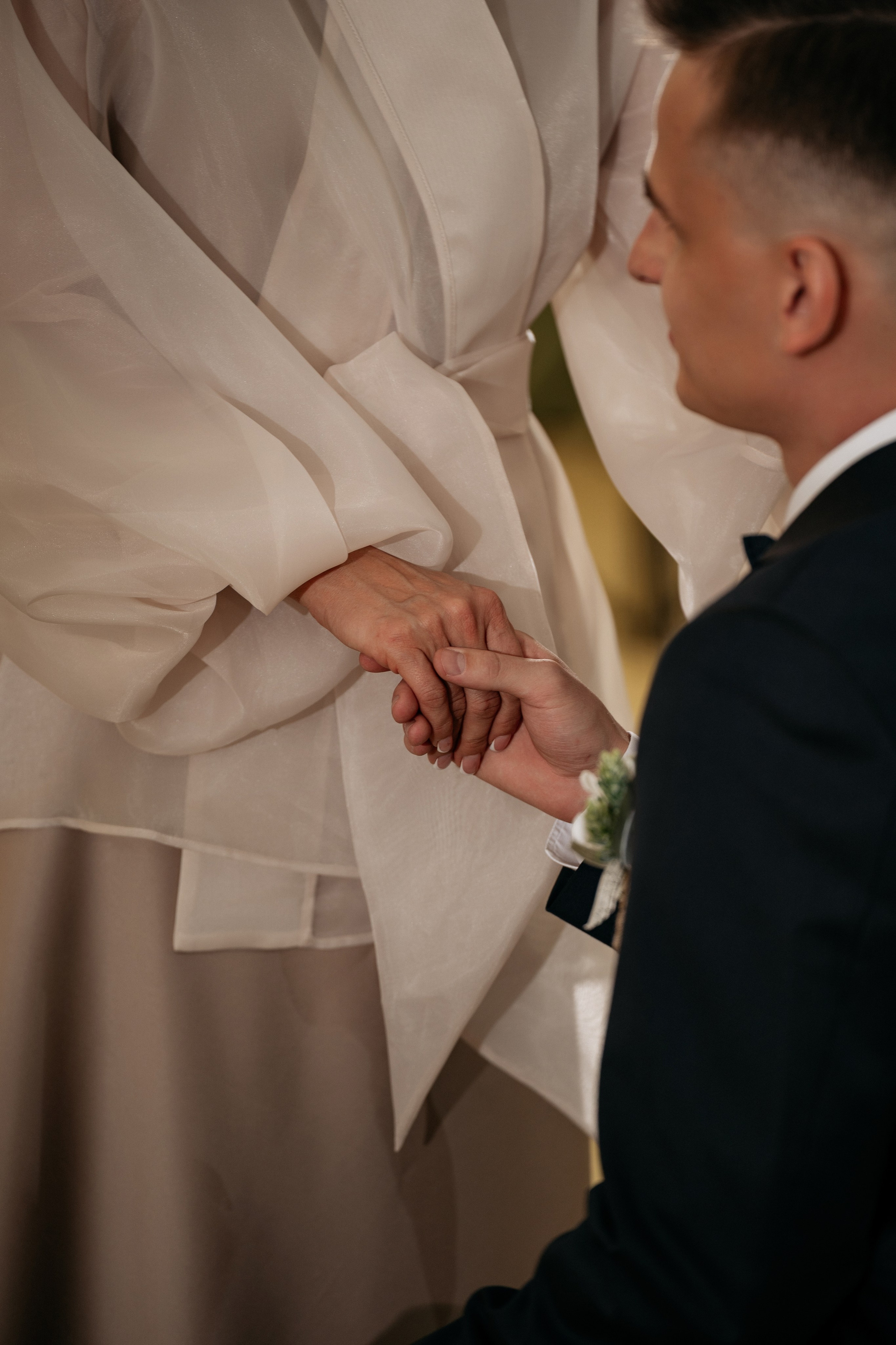 Фотограф Новороссийск - трогательный танец жениха и мамы. 