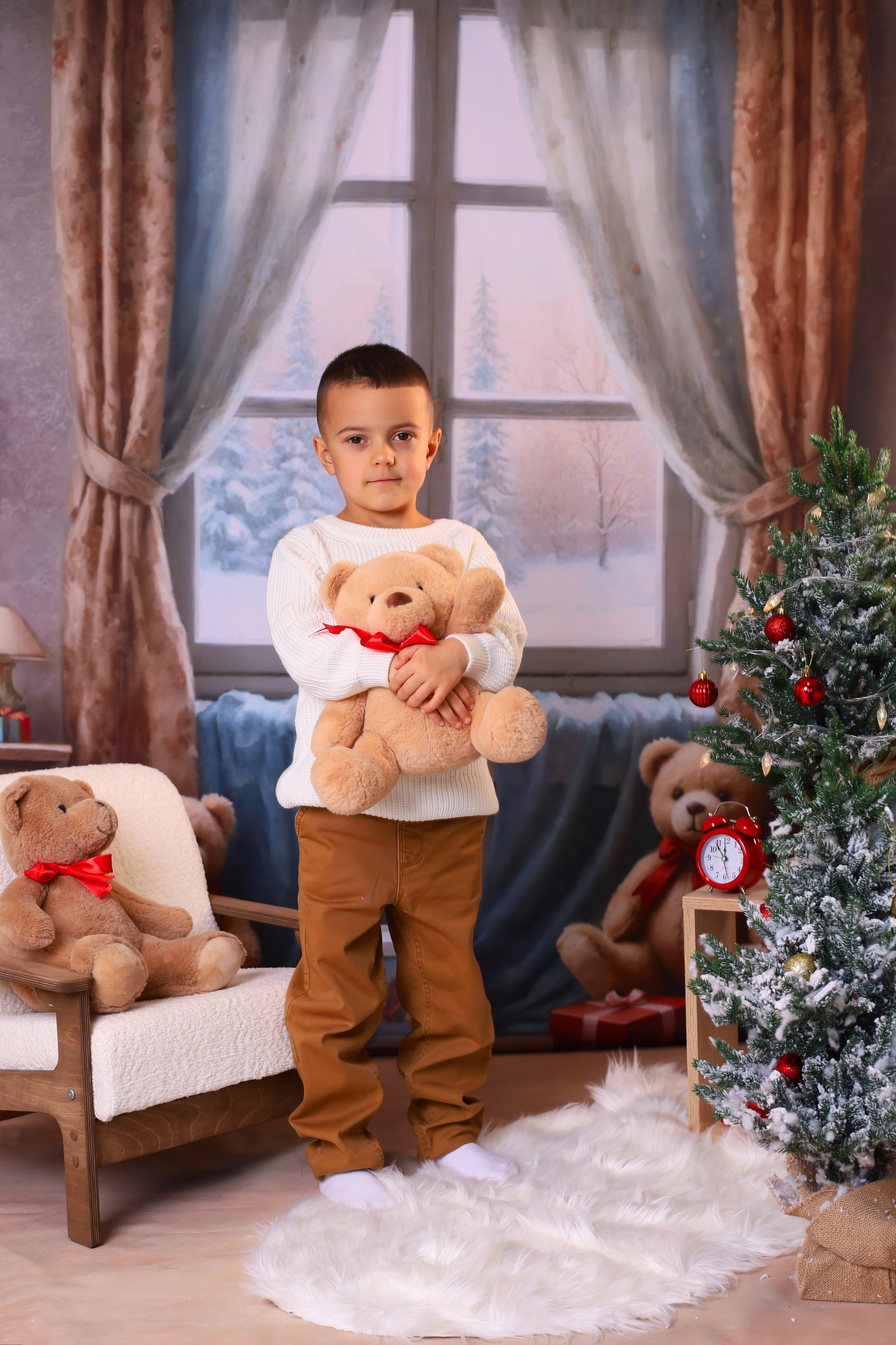 Новый год с мишками. Выпускные альбомы в Таганроге и Ростовской Области