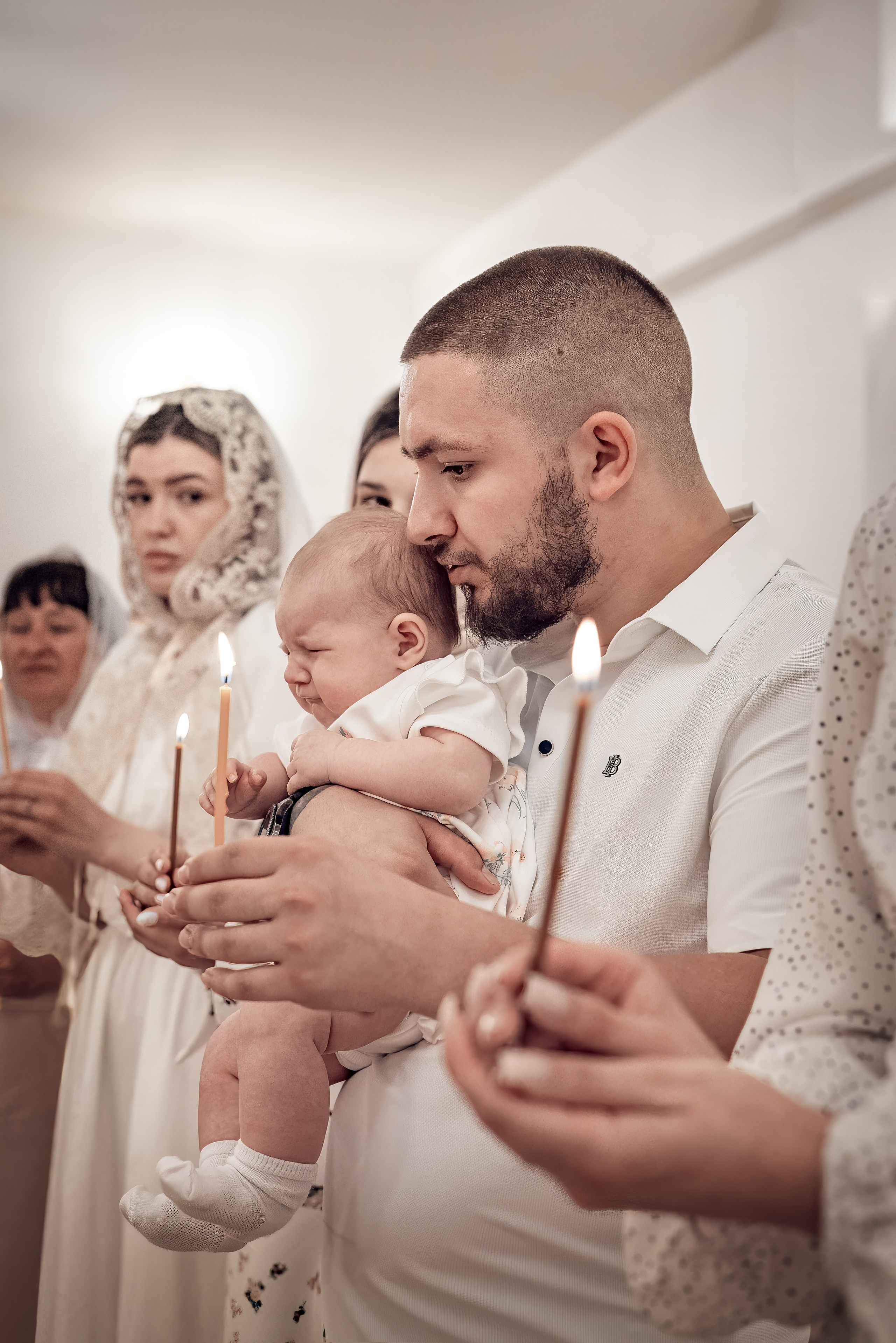 Крещение Василисы в храме исповедников и новомучеников Российских. Фотографы крещения/венчания  Красноярск Татьяна и Вячеслав Переваловы