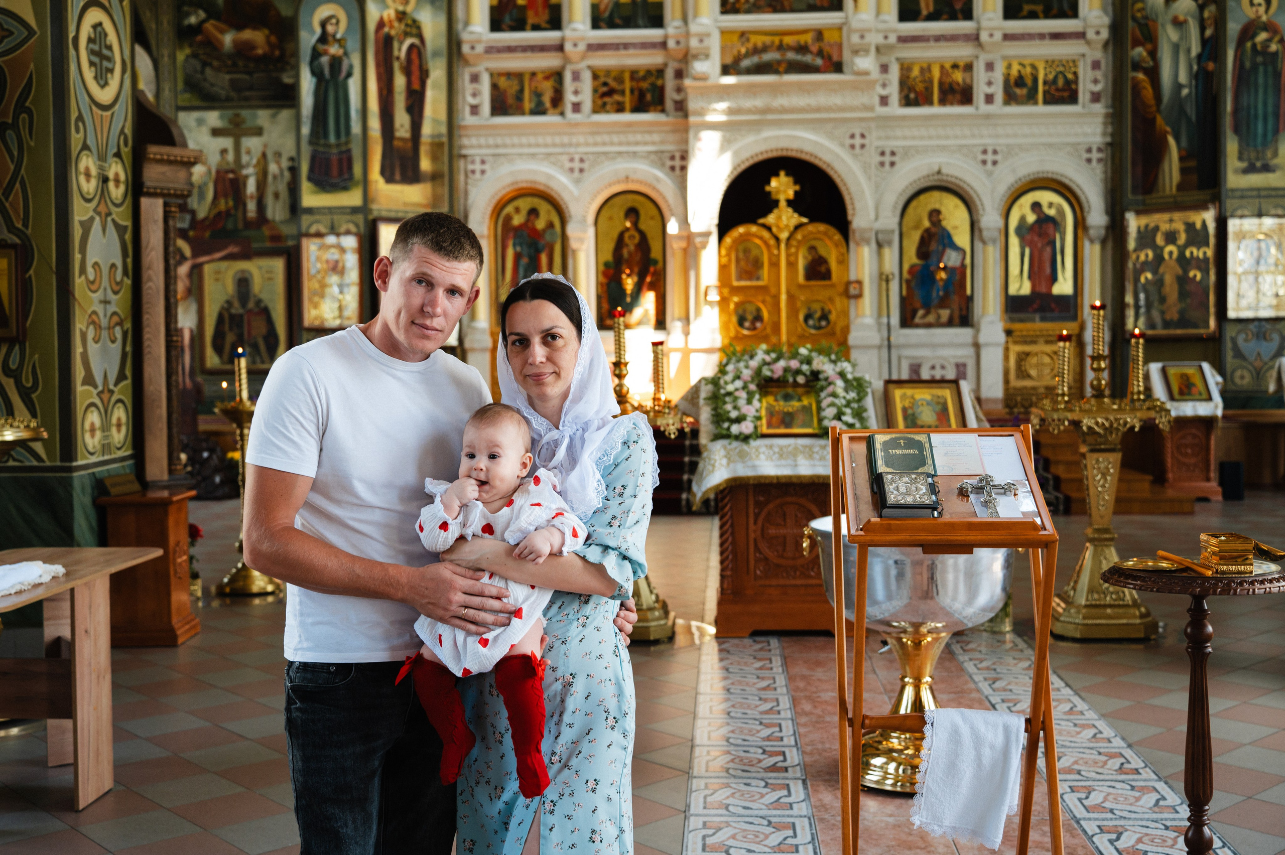 Таинство Крещения Дарьи (Храм Преполовения Пятидесятницы). Фотограф Ярута Оксана / Ростов-на-Дону