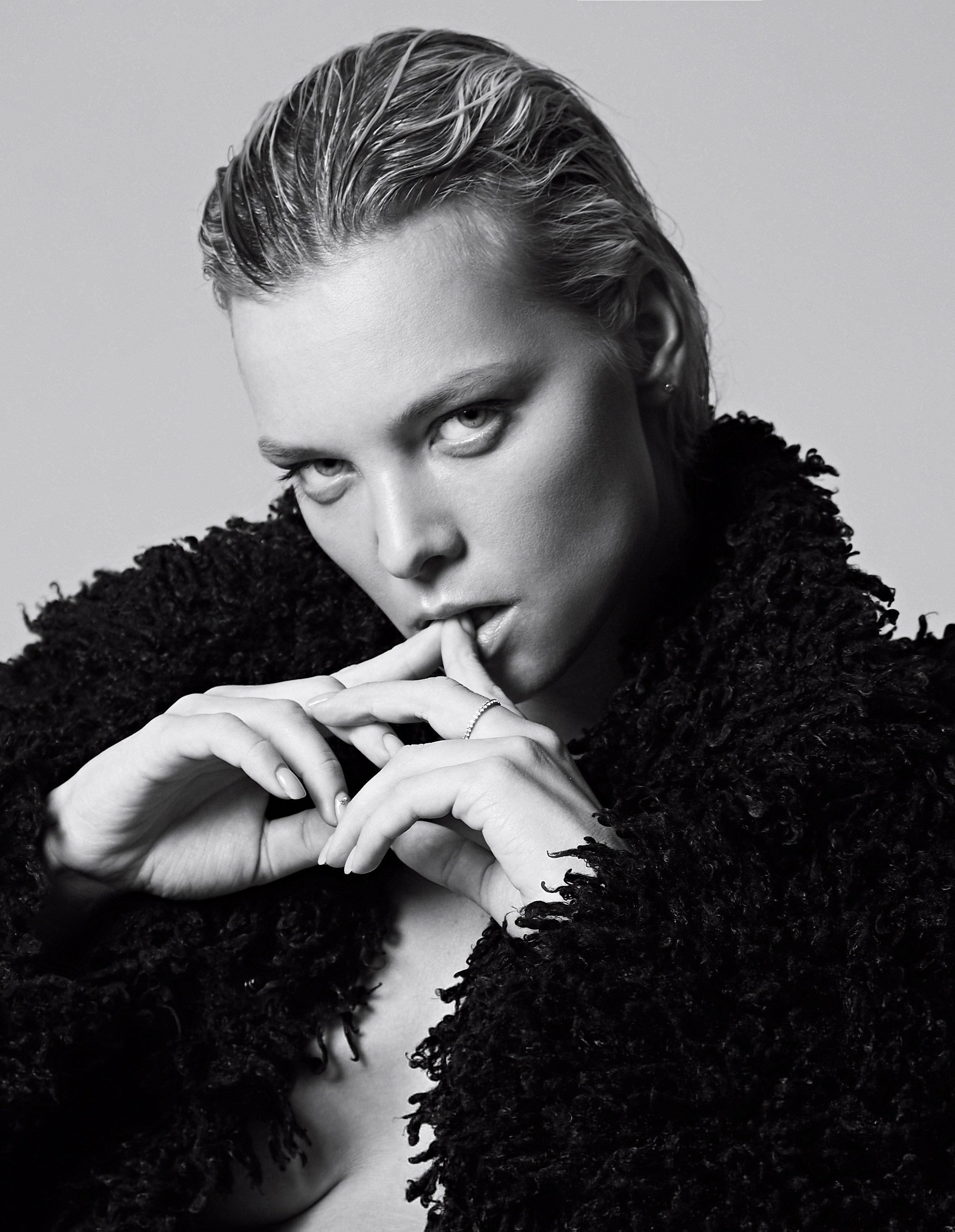 ЭМИЛИЯ. Продающий контент для маркетплейсов и e-commerce «под ключ»