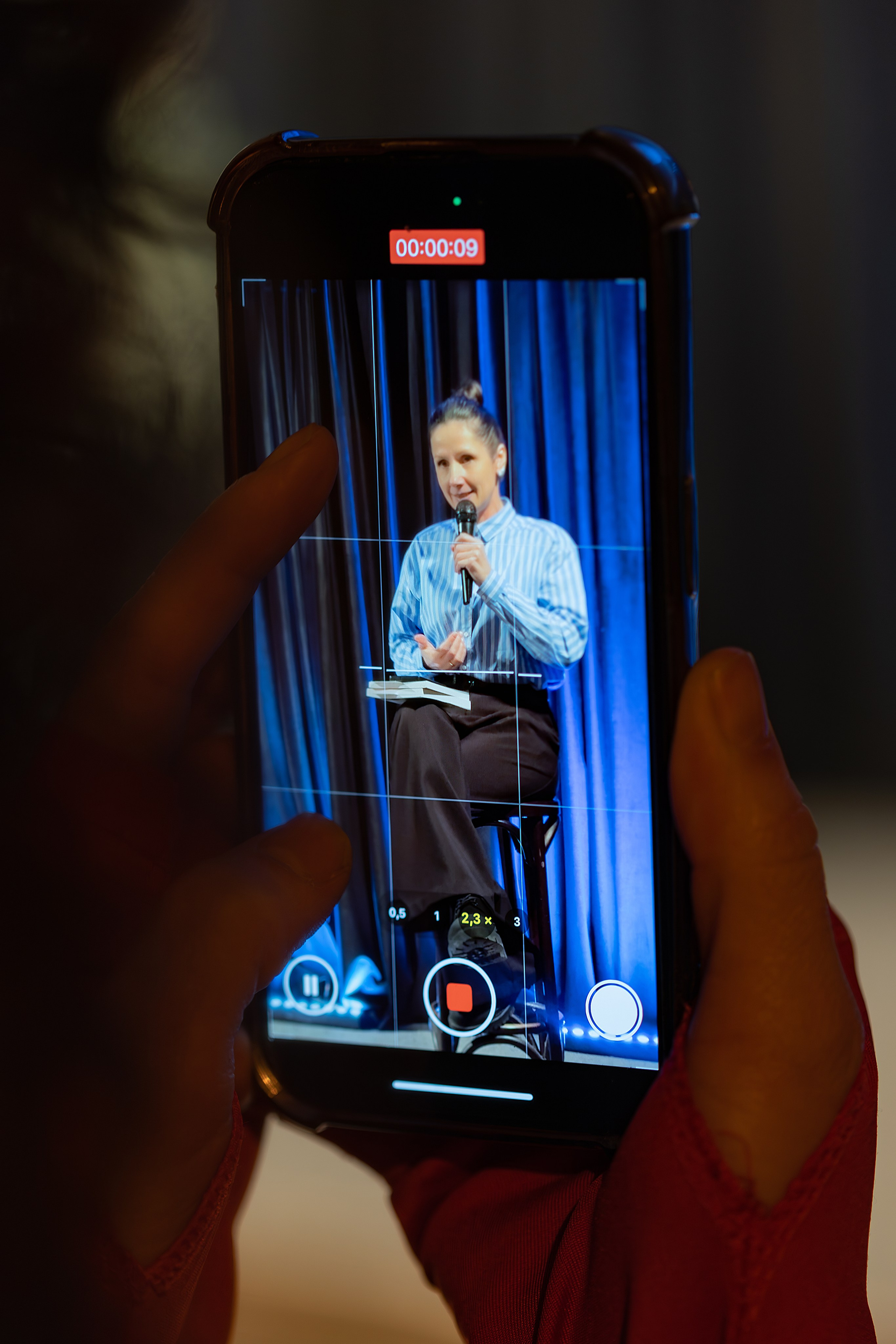 Поэтический вечер «Голоса» | Санкт-Петербург, 2026. Репортажный фотограф