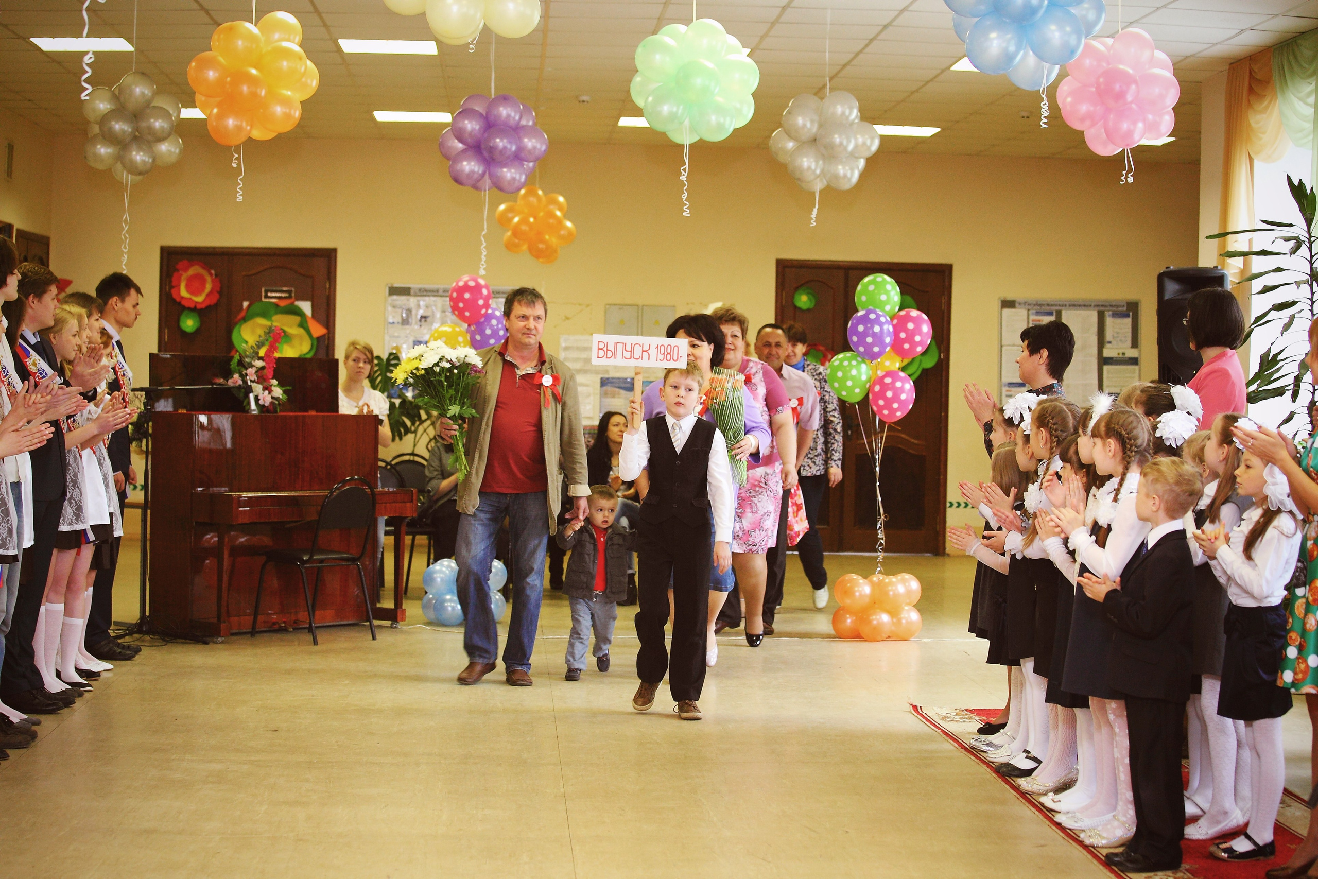 Портфолио фотографа на последний звонок. Свадебный и репортажный фотограф в Ярославле и Санкт-Петербурге Роман Микрюков