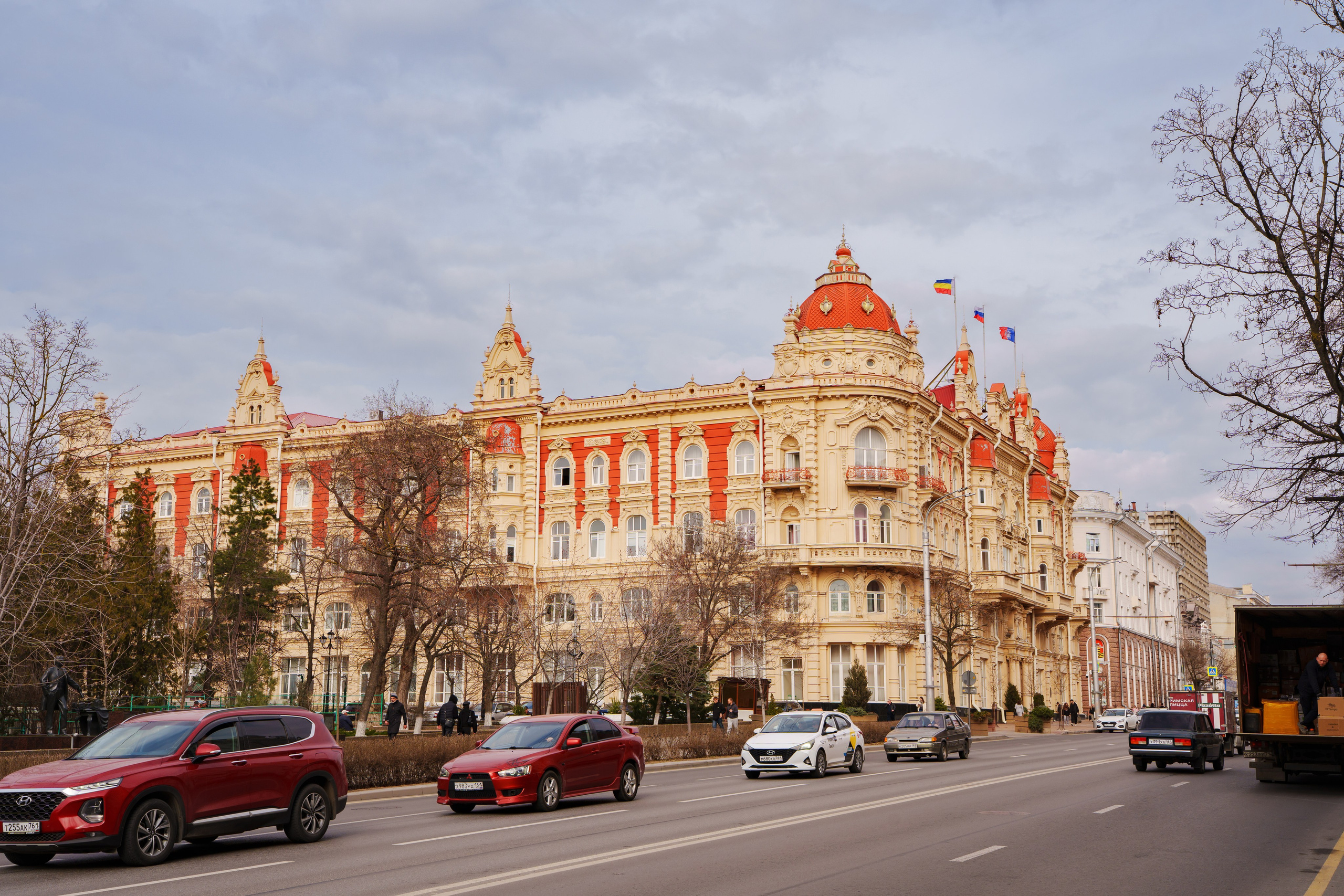 Фото Ростова-на-Дону скачать бесплатно | Красивые виды города, достопримечательности, фасады заведений. Свадебный и семейный фотограф в Ростове-на-Дону. Андрей Сайфутдинов