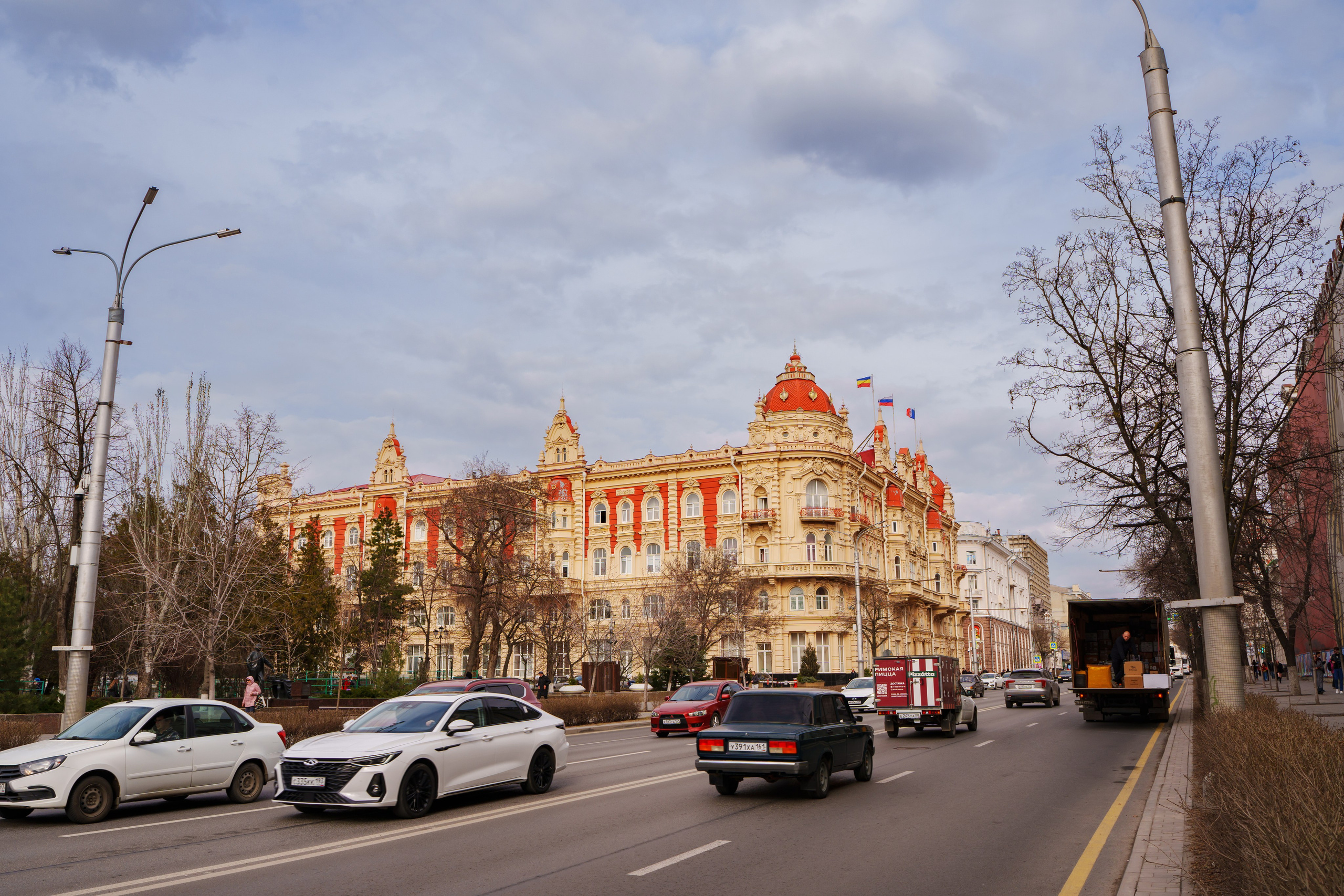 Фото Ростова-на-Дону скачать бесплатно | Красивые виды города, достопримечательности, фасады заведений. Свадебный и семейный фотограф в Ростове-на-Дону. Андрей Сайфутдинов