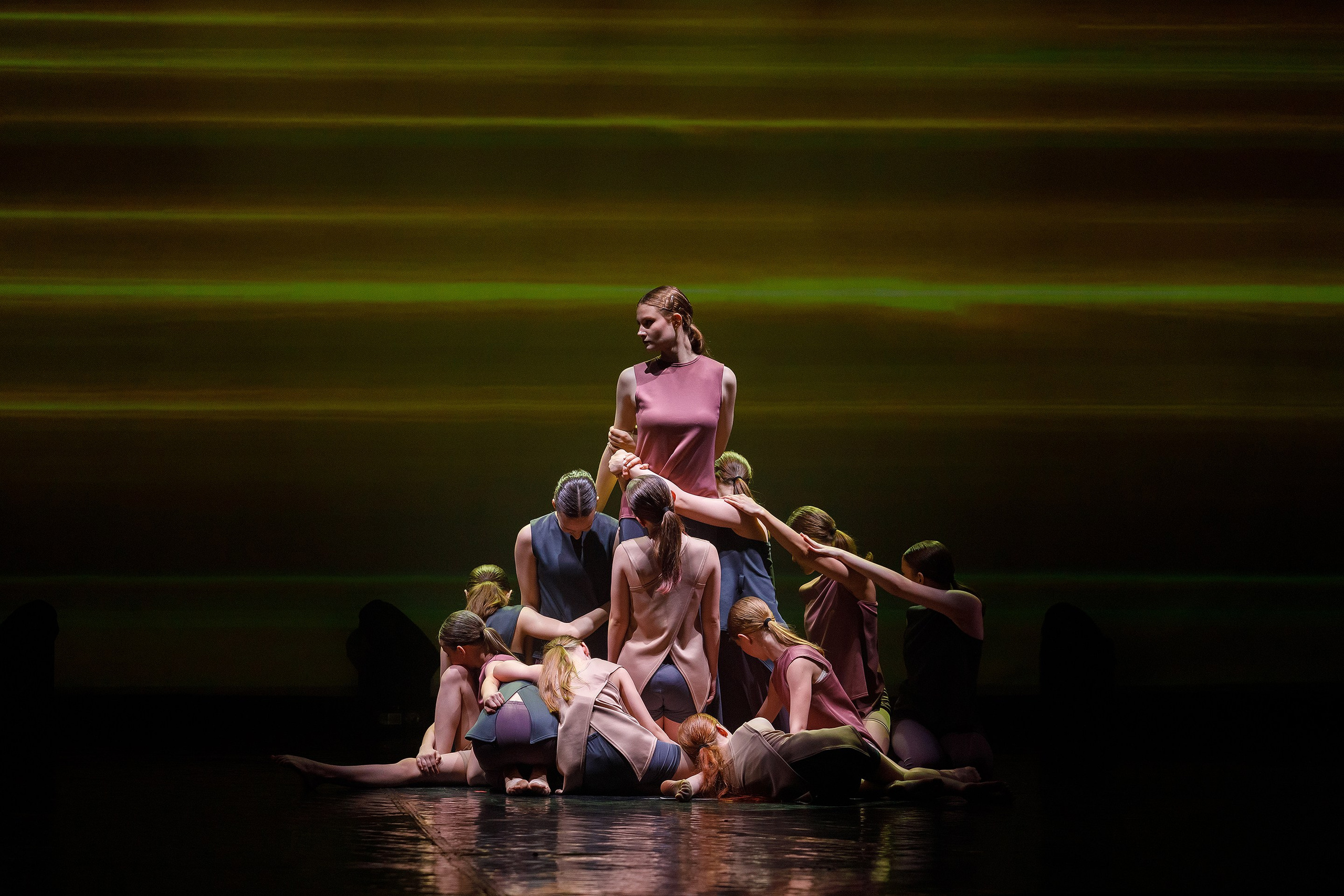 Репортажная фотосъемка отчетного концерта. Профессиональный фотограф в Новосибирске