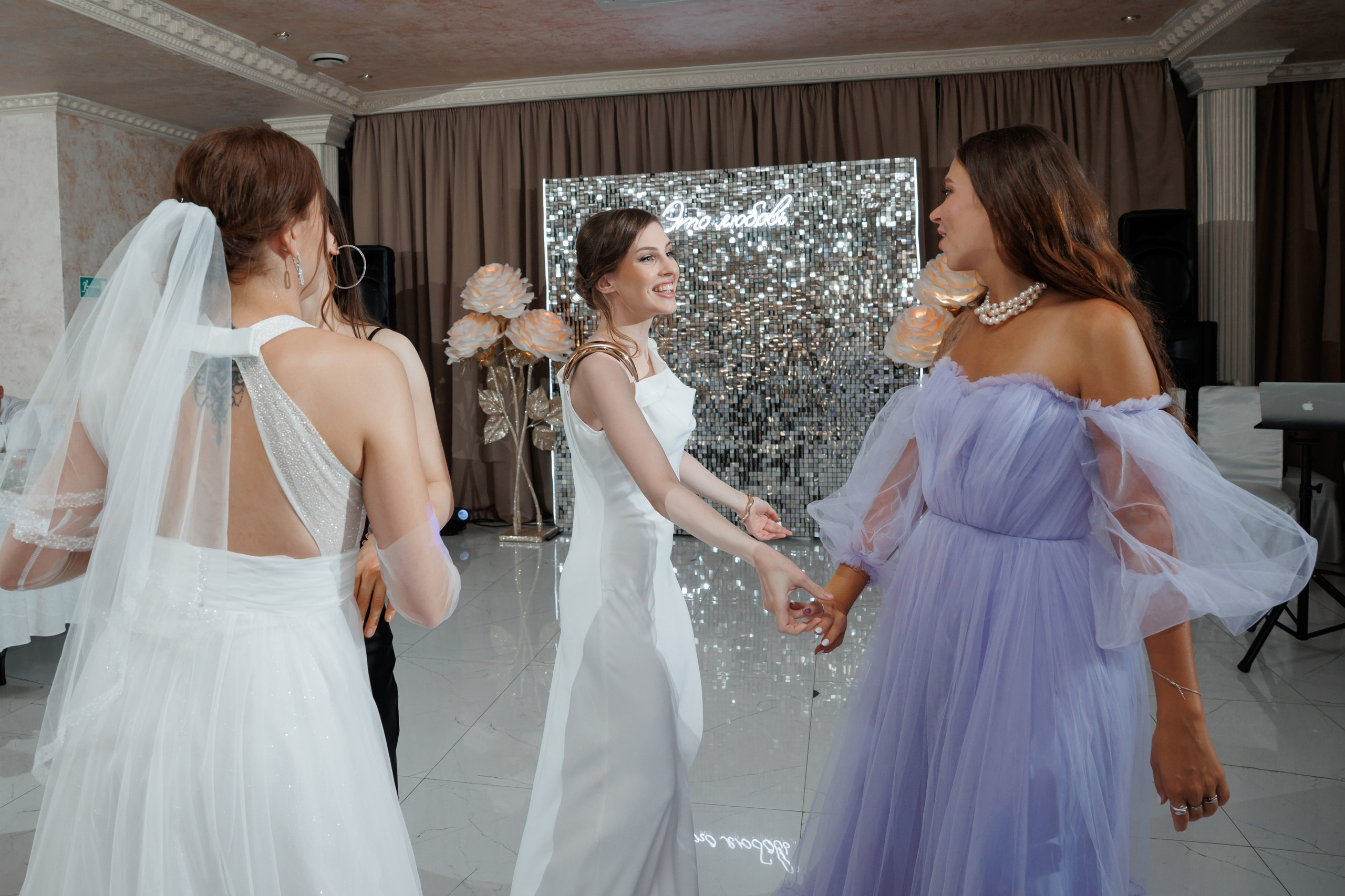 ЗАГС Бутово и Остафьево. Свадебный и репортажный фотограф (Москва, Королев и другие)