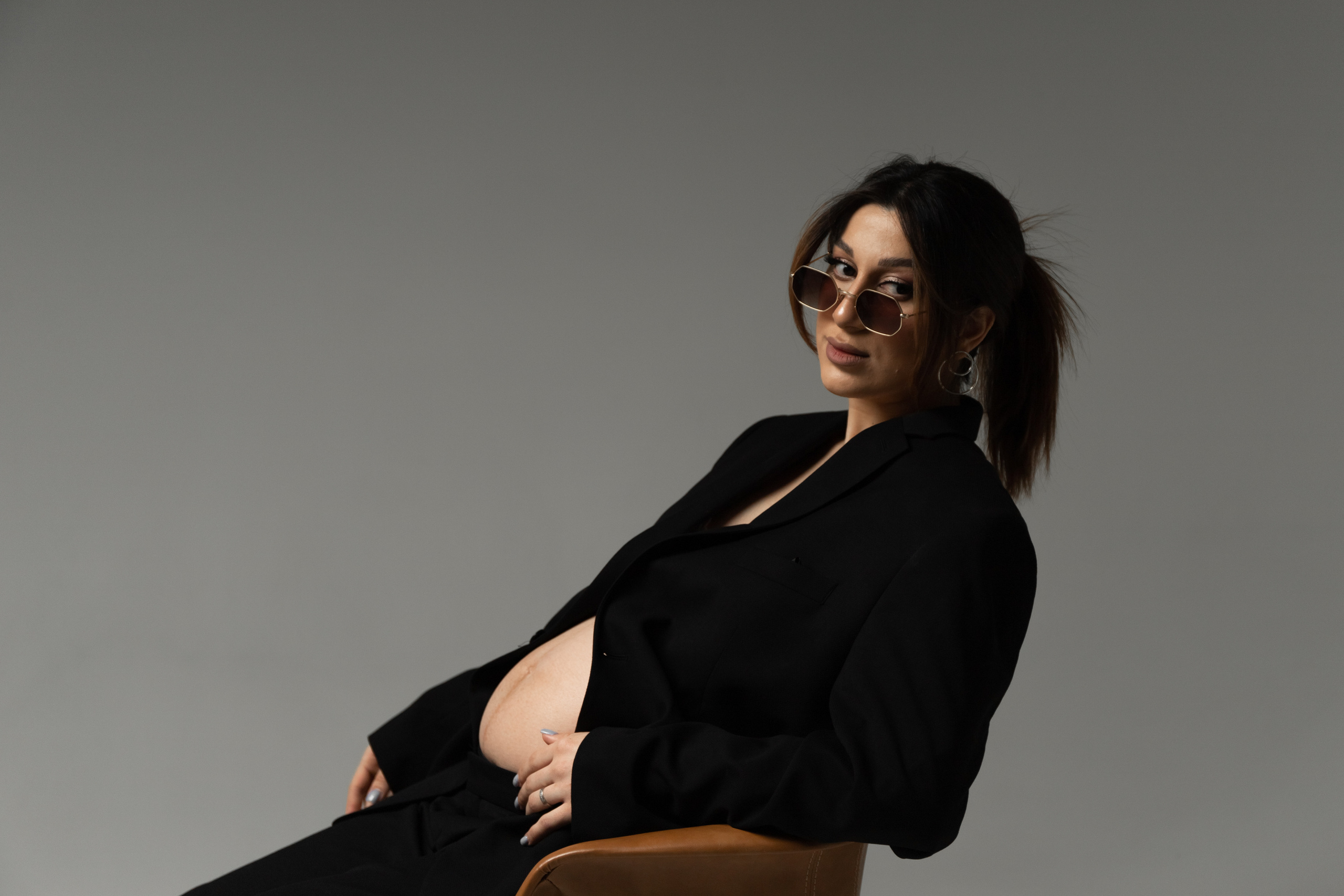 Стильная фотосессия «В ожидании» для Армине. Фотограф беременности в Санкт-Петербурге Анна Тюжина