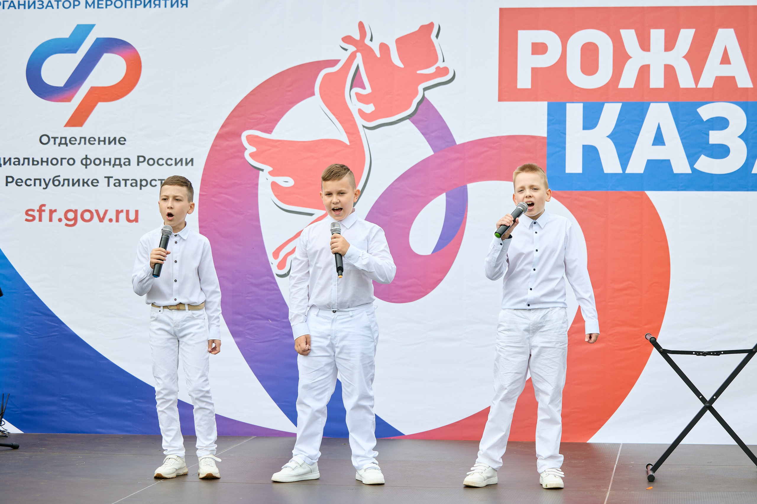 Рожай, Казань!. Мое имя Раиль. Я репортажный фотограф в Казани, так же мой любимый жанр — свадебный фотограф