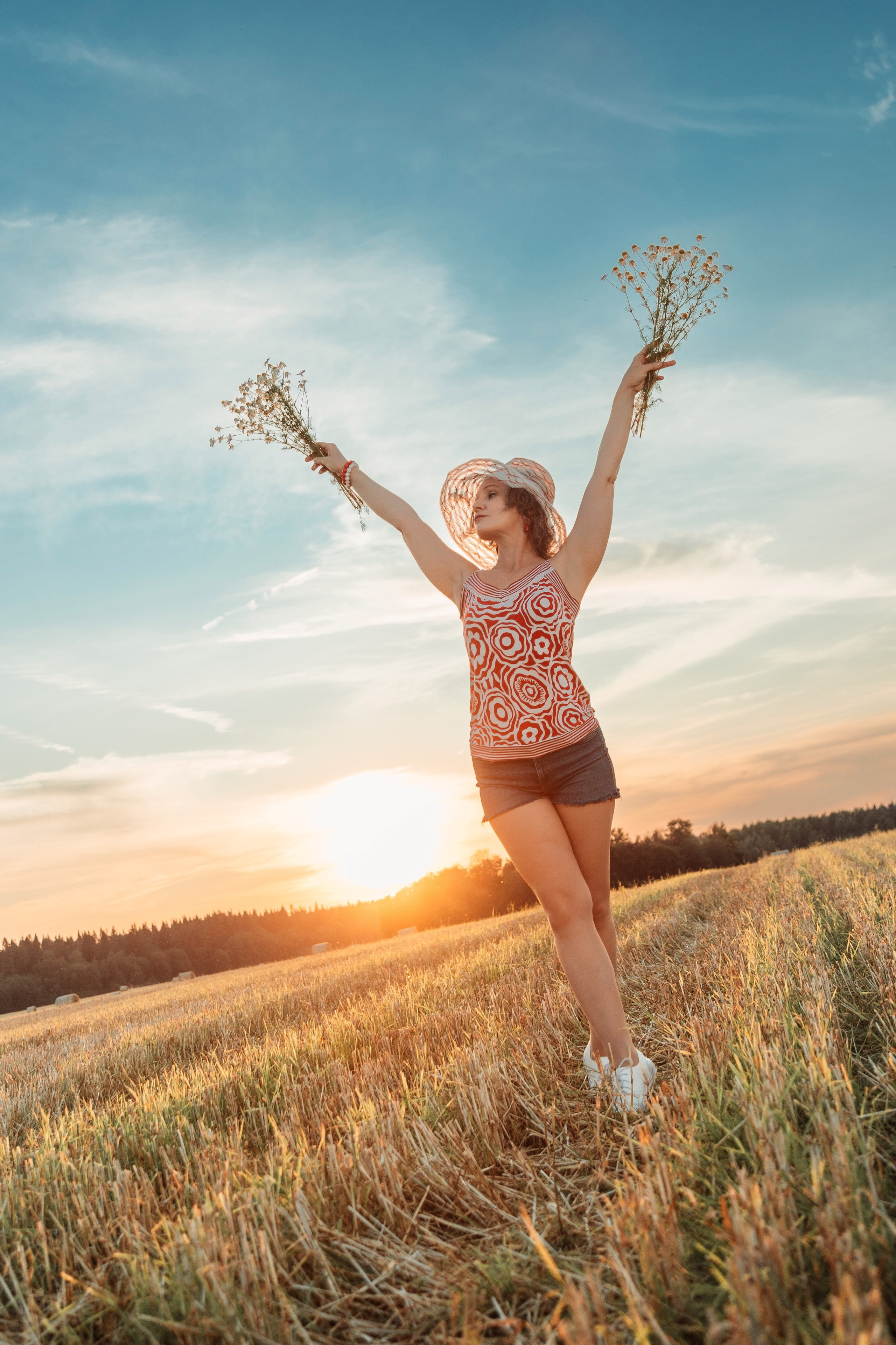 2025-08-03. Анжела на сене