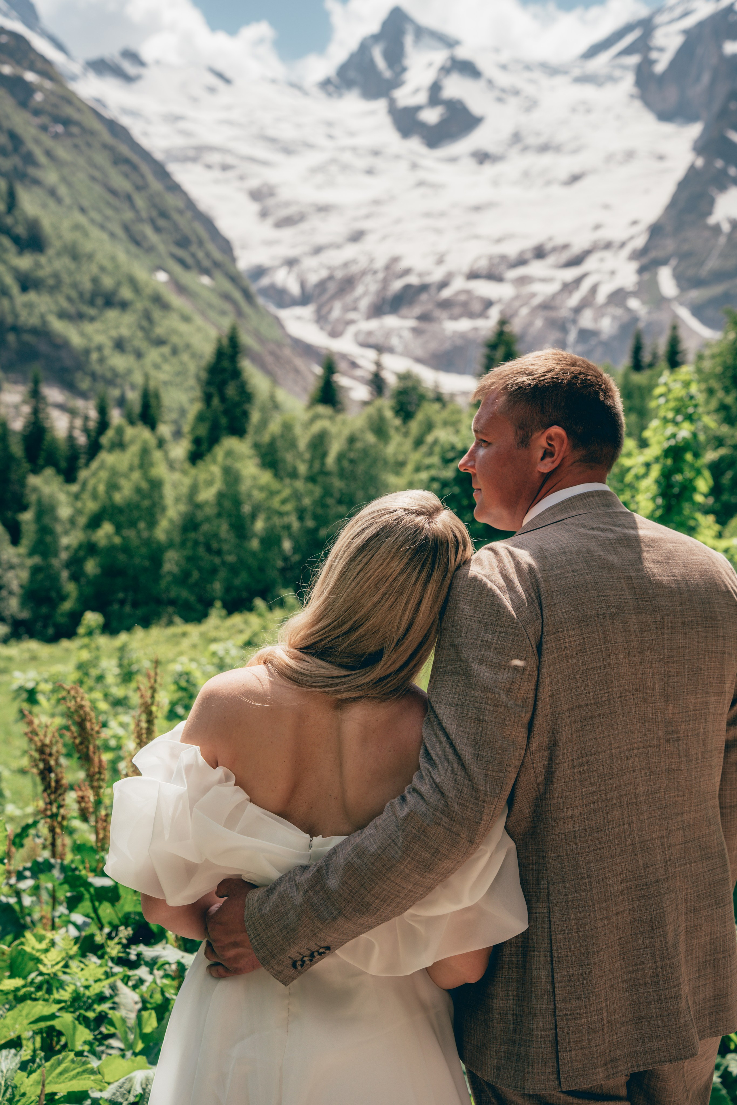 Съемка для брендов одежды КМВ Пятигорск, Железноводск, Ессентуки, Кисловодск Архыз Домбай Фотосессия. Фотограф КМВ|ГОРЫ Пятигорск Железноводск Ессентуки Кисловодск Домбай Архыз Эльбрус