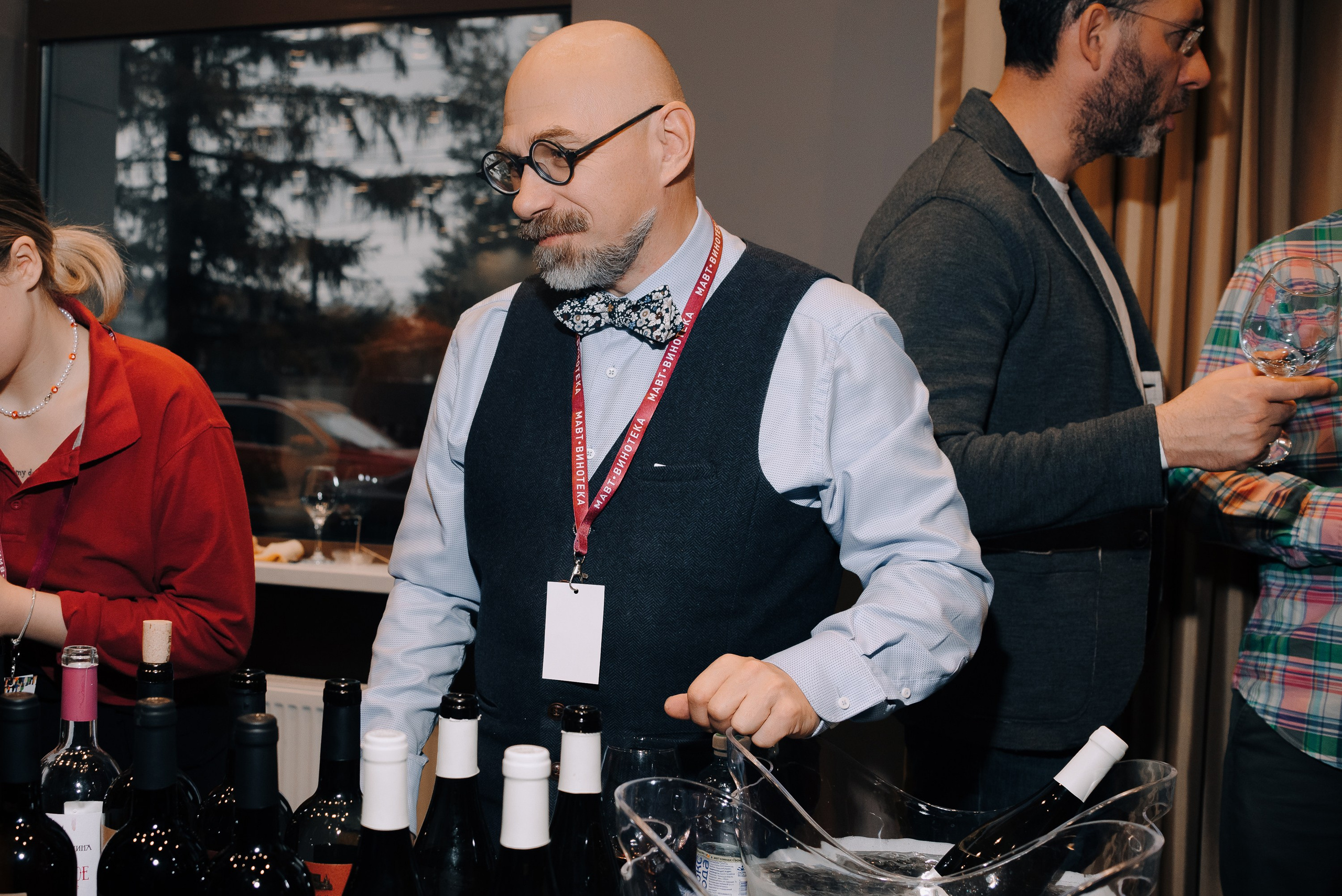 ФЕСТИВАЛЬ ВИНА И КРЕПКИХ НАПИТКОВ МАВТ-ВИНОТЕКА. Репортажный фотограф Зуев Роман г. Челябинск