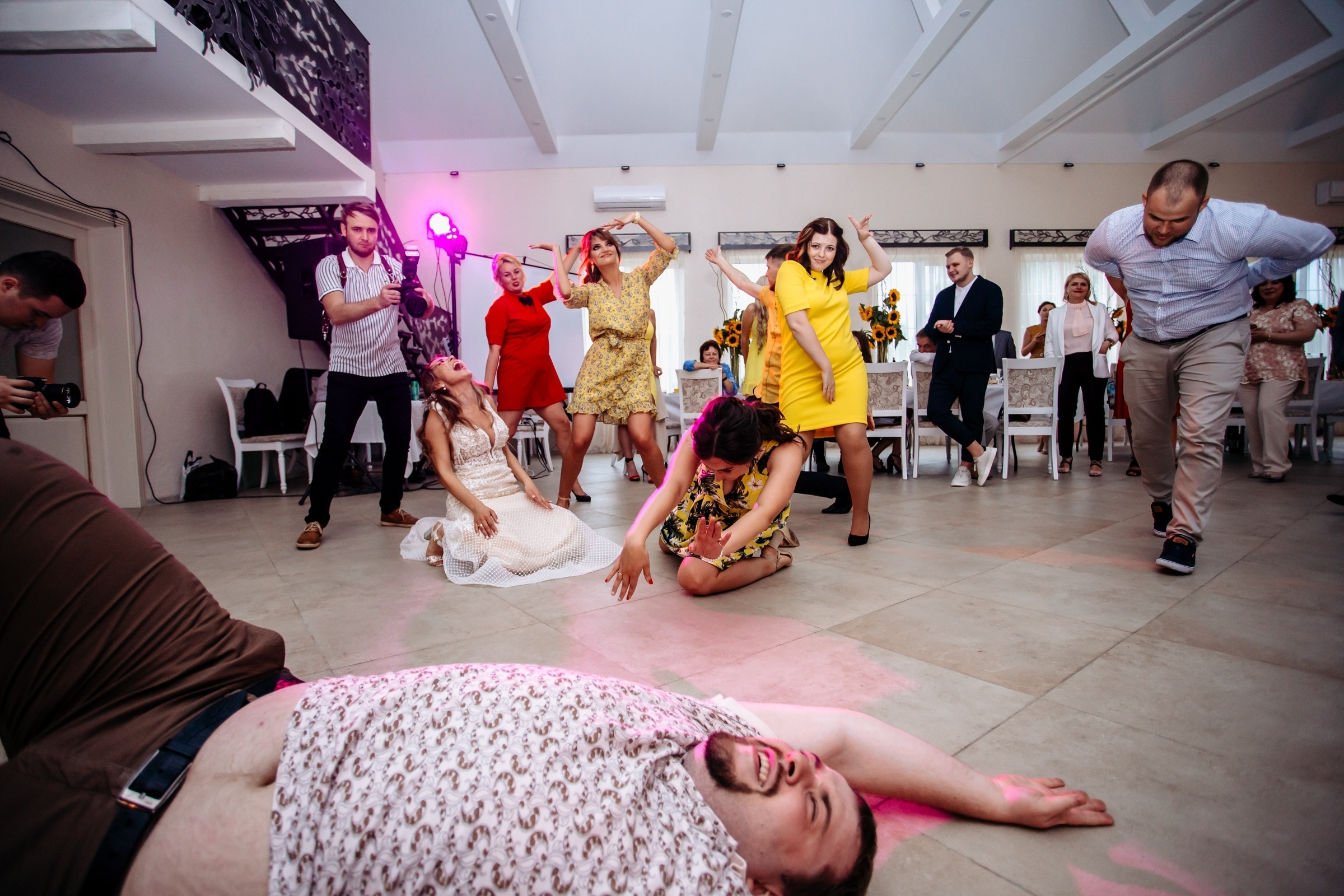 лавстори, фотограф Витебск, фотограф Минск , свадьба, свадебный фотограф Витебск, свадебный фотограф Минск, свадебное платье Витебск, свадебное платье Минск, букет невесты